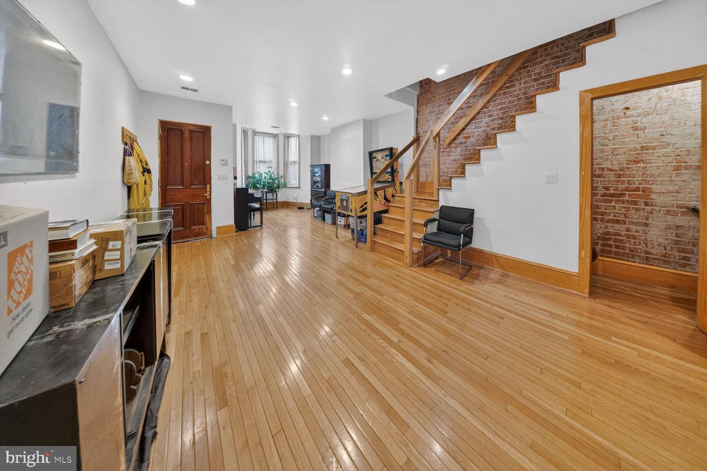 2122 1ST ST NW, WASHINGTON, District Of Columbia 20001, 6 Bedrooms Bedrooms, 11 Rooms Rooms,4 BathroomsBathrooms,Residential,For sale,2122 1ST ST NW,DCDC2246594 MLS # DCDC2246594