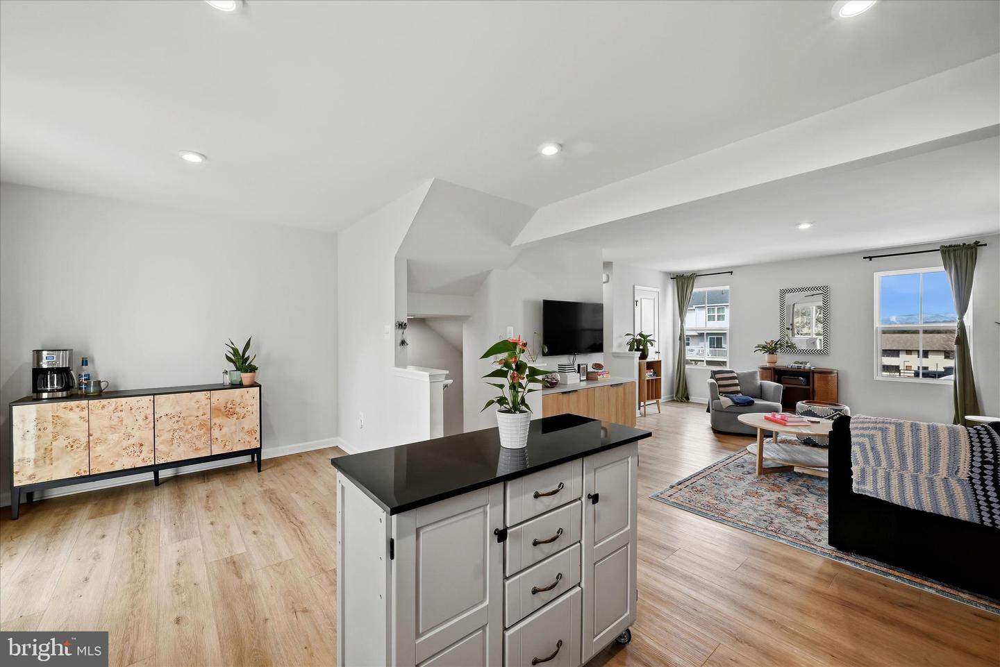 119 KENSINGTON CIR, MIDDLETOWN, Virginia 22645, 3 Bedrooms Bedrooms, ,2 BathroomsBathrooms,Residential,For sale,119 KENSINGTON CIR,VAFV2039680 MLS # VAFV2039680