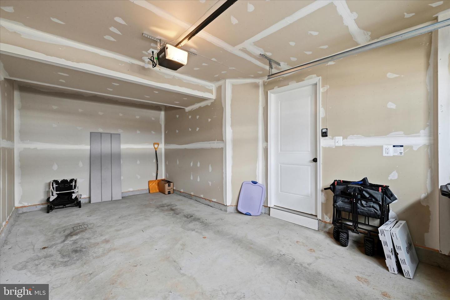 119 KENSINGTON CIR, MIDDLETOWN, Virginia 22645, 3 Bedrooms Bedrooms, ,2 BathroomsBathrooms,Residential,For sale,119 KENSINGTON CIR,VAFV2039680 MLS # VAFV2039680