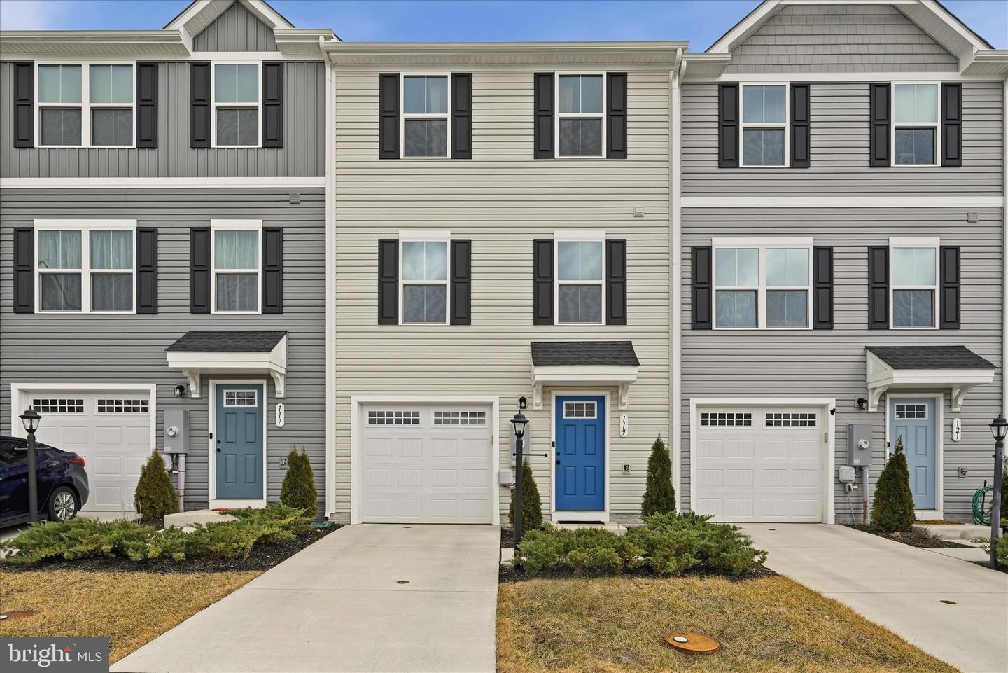 119 KENSINGTON CIR, MIDDLETOWN, Virginia 22645, 3 Bedrooms Bedrooms, ,2 BathroomsBathrooms,Residential,For sale,119 KENSINGTON CIR,VAFV2039680 MLS # VAFV2039680