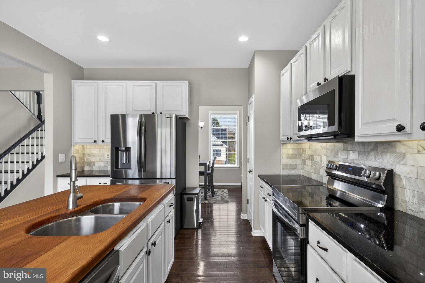 113 COLONIAL DR, CROSS JUNCTION, Virginia 22625, 5 Bedrooms Bedrooms, ,4 BathroomsBathrooms,Residential,For sale,113 COLONIAL DR,VAFV2039724 MLS # VAFV2039724