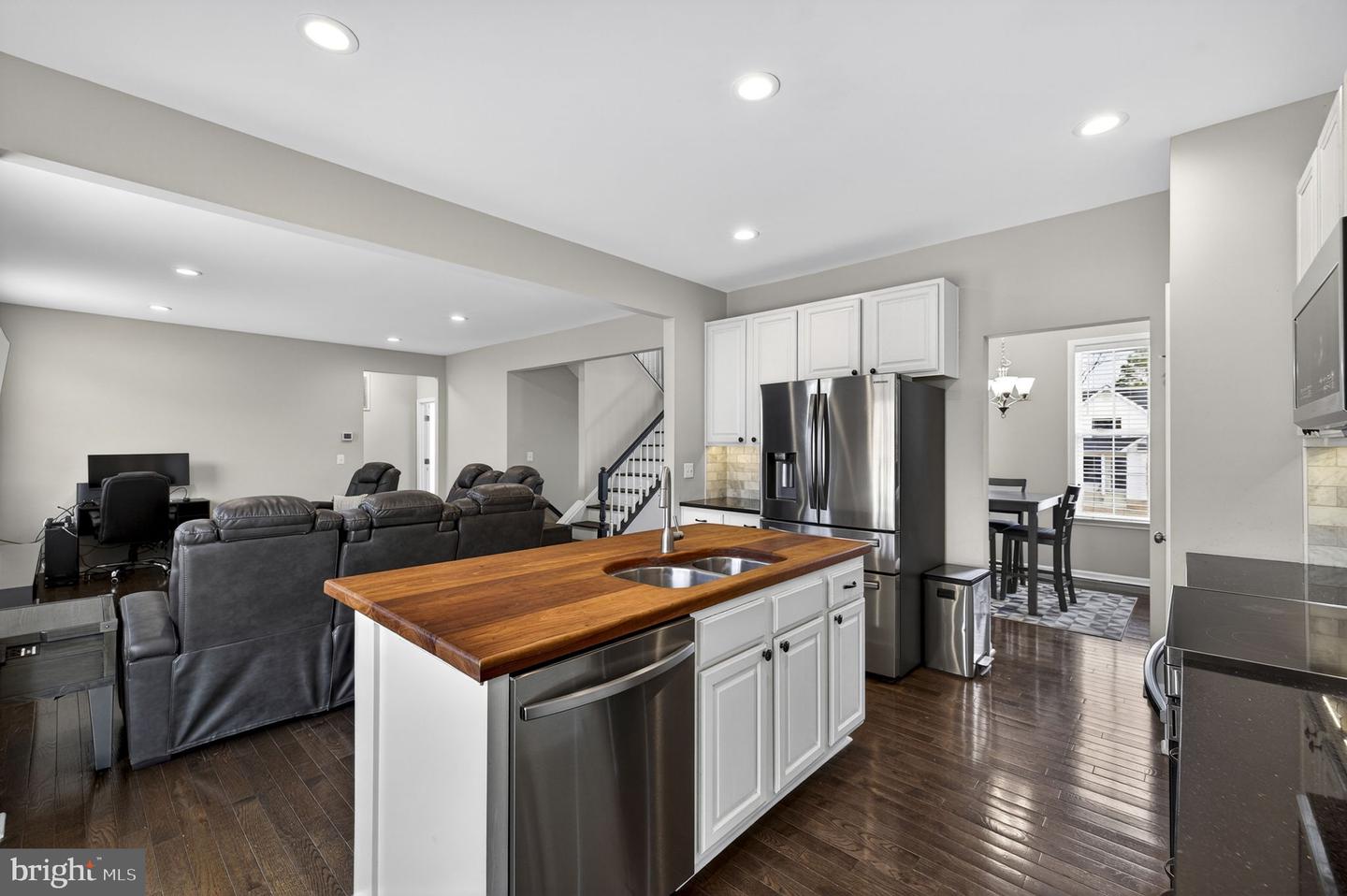 113 COLONIAL DR, CROSS JUNCTION, Virginia 22625, 5 Bedrooms Bedrooms, ,4 BathroomsBathrooms,Residential,For sale,113 COLONIAL DR,VAFV2039724 MLS # VAFV2039724