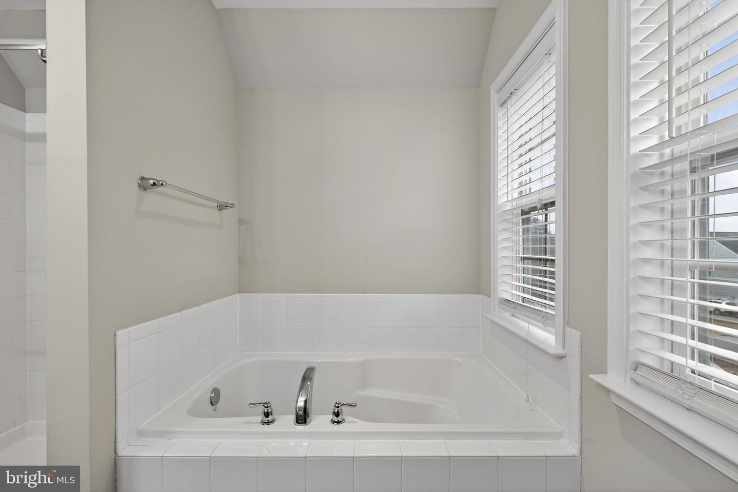 113 COLONIAL DR, CROSS JUNCTION, Virginia 22625, 5 Bedrooms Bedrooms, ,4 BathroomsBathrooms,Residential,For sale,113 COLONIAL DR,VAFV2039724 MLS # VAFV2039724