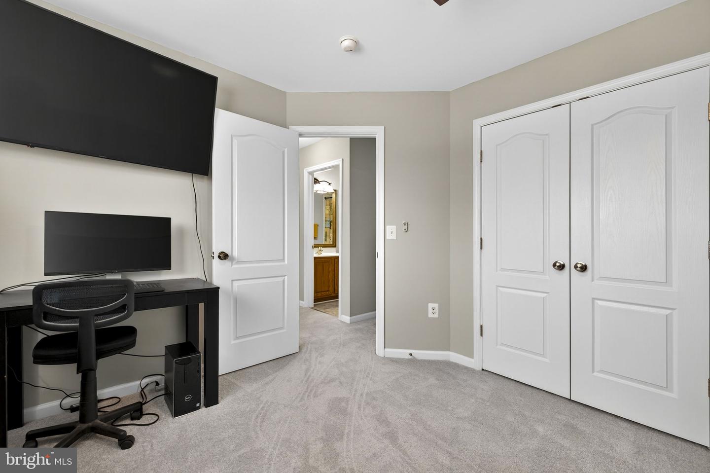 113 COLONIAL DR, CROSS JUNCTION, Virginia 22625, 5 Bedrooms Bedrooms, ,4 BathroomsBathrooms,Residential,For sale,113 COLONIAL DR,VAFV2039724 MLS # VAFV2039724