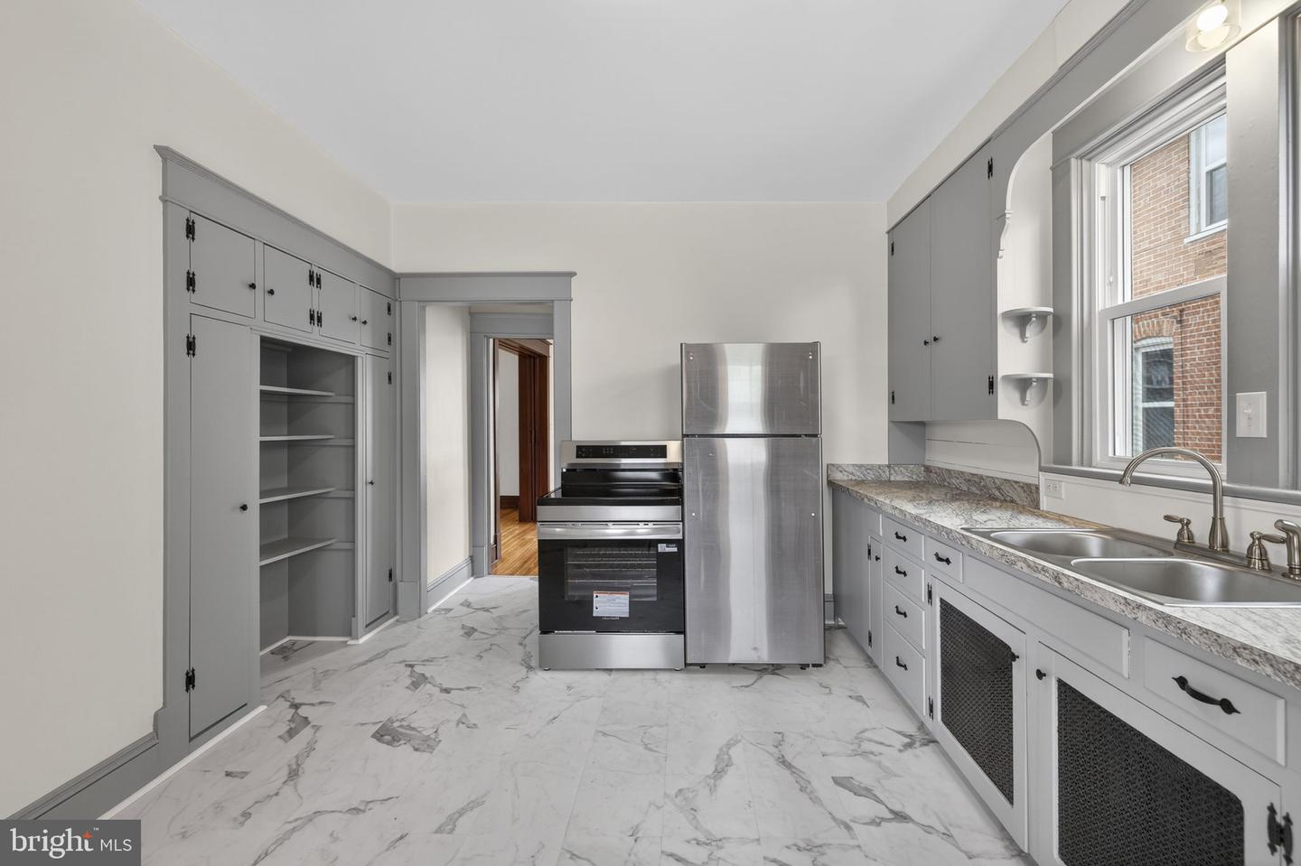 320 E PICCADILLY ST, WINCHESTER, Virginia 22601, 3 Bedrooms Bedrooms, ,2 BathroomsBathrooms,Residential,For sale,320 E PICCADILLY ST,VAWI2010018 MLS # VAWI2010018