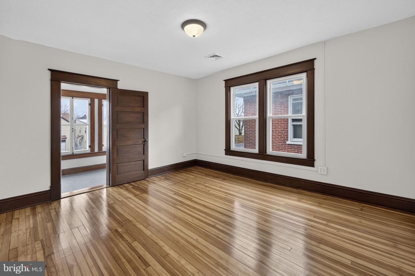 320 E PICCADILLY ST, WINCHESTER, Virginia 22601, 3 Bedrooms Bedrooms, ,2 BathroomsBathrooms,Residential,For sale,320 E PICCADILLY ST,VAWI2010018 MLS # VAWI2010018