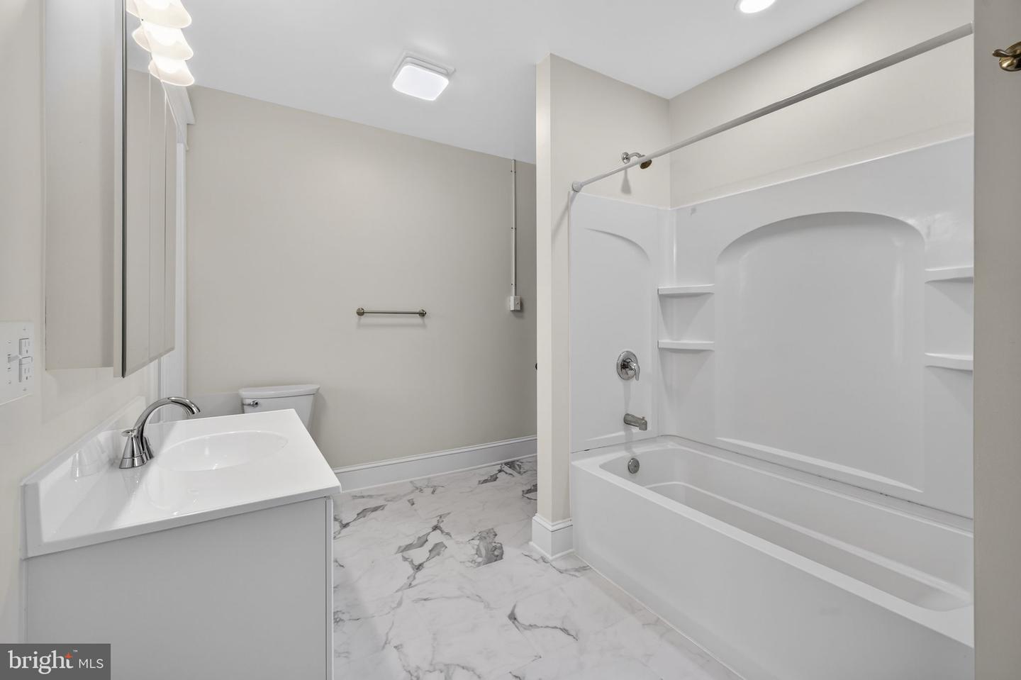 320 E PICCADILLY ST, WINCHESTER, Virginia 22601, 3 Bedrooms Bedrooms, ,2 BathroomsBathrooms,Residential,For sale,320 E PICCADILLY ST,VAWI2010018 MLS # VAWI2010018