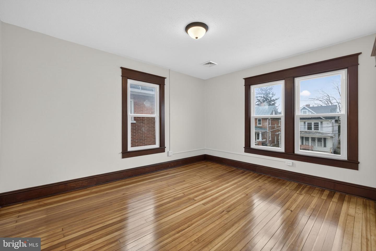 320 E PICCADILLY ST, WINCHESTER, Virginia 22601, 3 Bedrooms Bedrooms, ,2 BathroomsBathrooms,Residential,For sale,320 E PICCADILLY ST,VAWI2010018 MLS # VAWI2010018