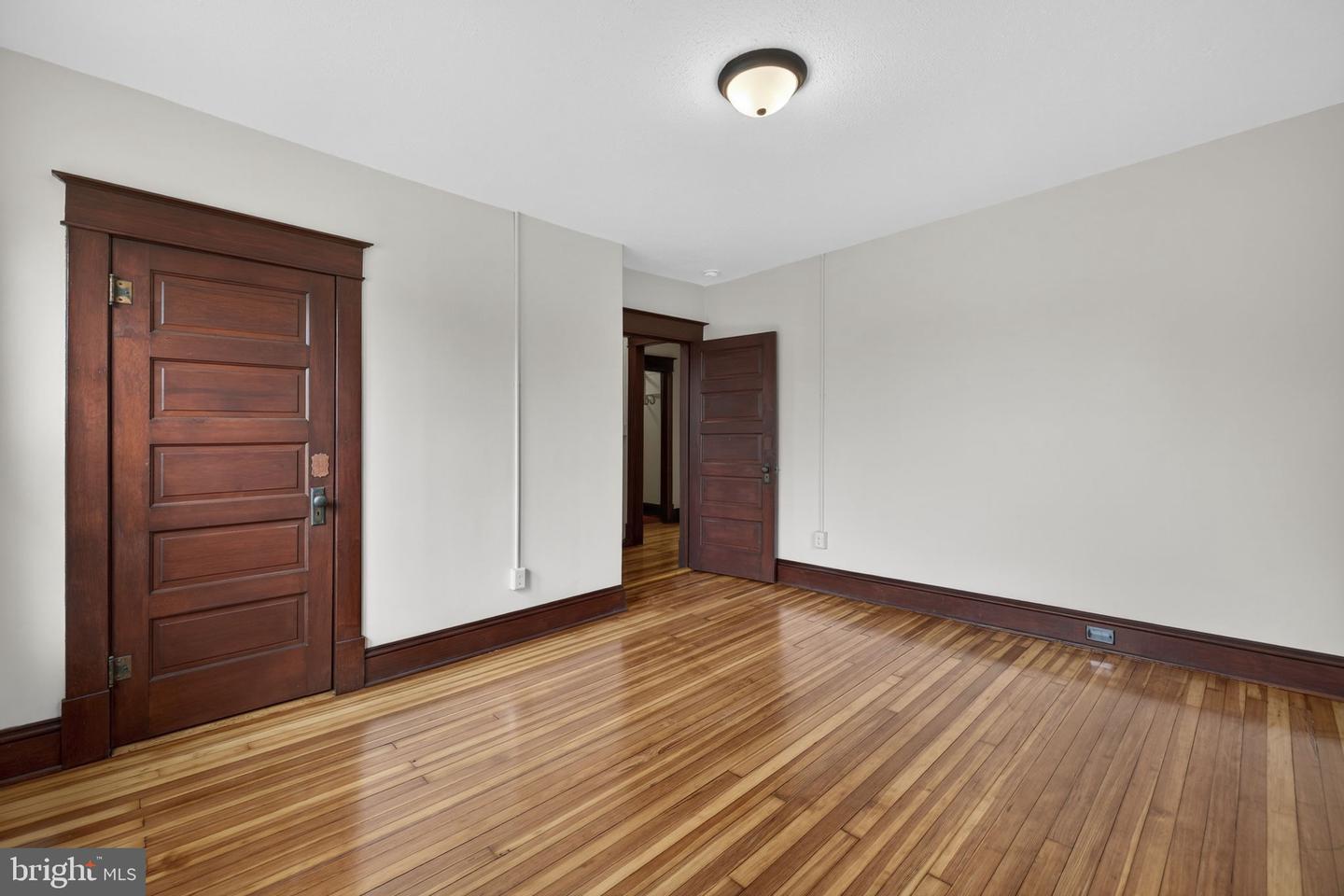 320 E PICCADILLY ST, WINCHESTER, Virginia 22601, 3 Bedrooms Bedrooms, ,2 BathroomsBathrooms,Residential,For sale,320 E PICCADILLY ST,VAWI2010018 MLS # VAWI2010018