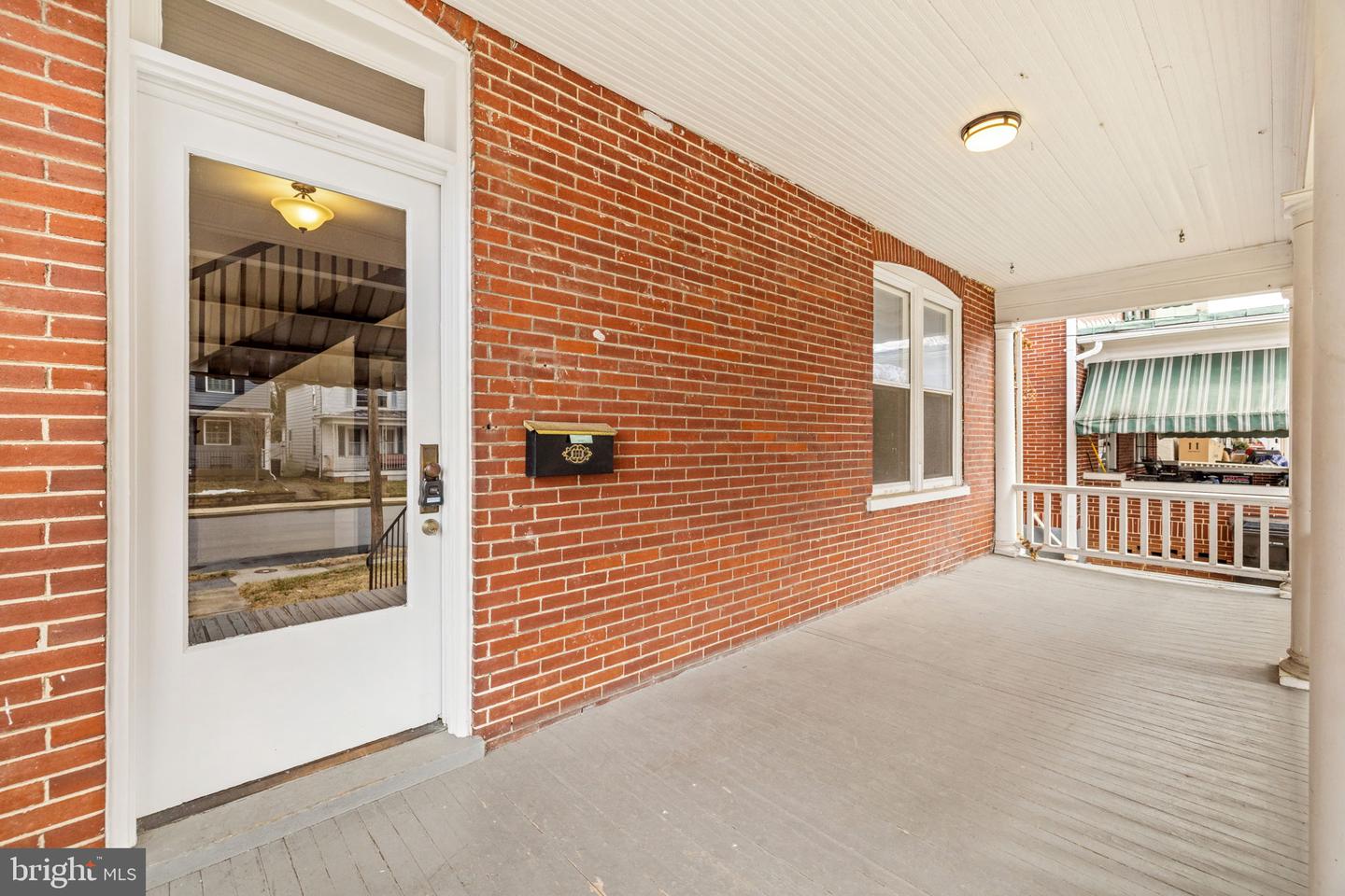 320 E PICCADILLY ST, WINCHESTER, Virginia 22601, 3 Bedrooms Bedrooms, ,2 BathroomsBathrooms,Residential,For sale,320 E PICCADILLY ST,VAWI2010018 MLS # VAWI2010018