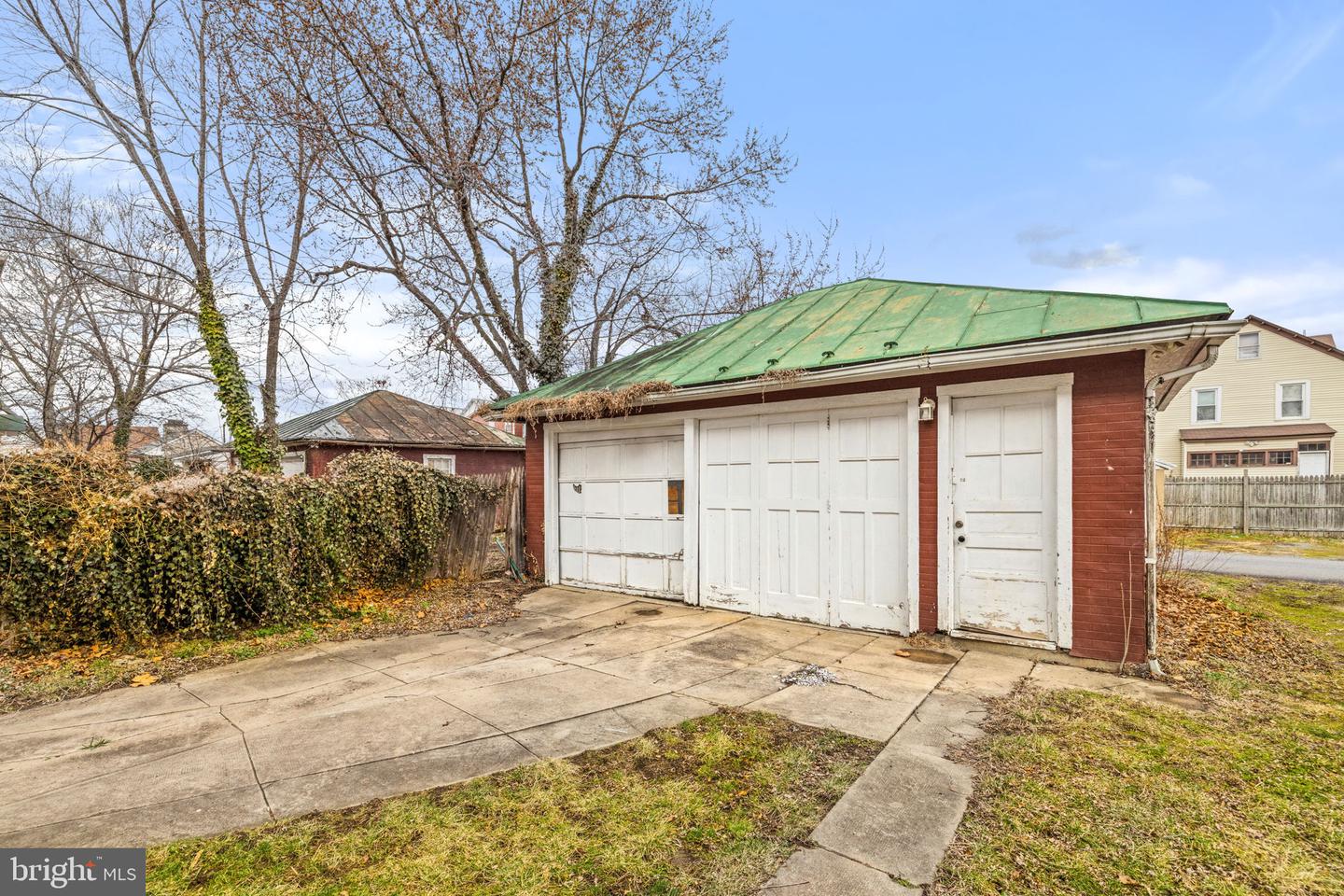 320 E PICCADILLY ST, WINCHESTER, Virginia 22601, 3 Bedrooms Bedrooms, ,2 BathroomsBathrooms,Residential,For sale,320 E PICCADILLY ST,VAWI2010018 MLS # VAWI2010018