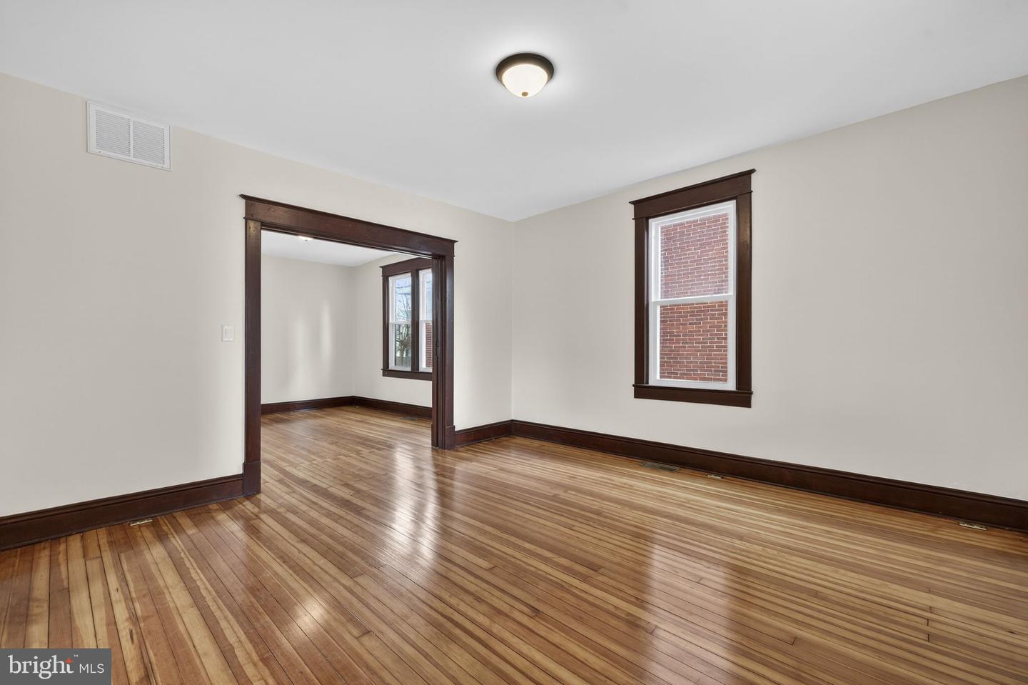 320 E PICCADILLY ST, WINCHESTER, Virginia 22601, 3 Bedrooms Bedrooms, ,2 BathroomsBathrooms,Residential,For sale,320 E PICCADILLY ST,VAWI2010018 MLS # VAWI2010018