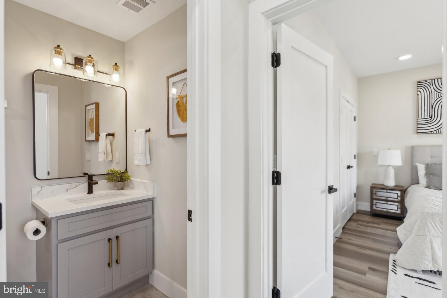 1016 RHODE ISLAND AVE NE #6, WASHINGTON, District Of Columbia 20018, 1 Bedroom Bedrooms, ,1 BathroomBathrooms,Residential,For sale,1016 RHODE ISLAND AVE NE #6,DCDC2247158 MLS # DCDC2247158