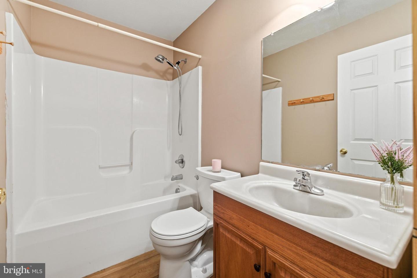 86 MAPLE AVE, MOUNT JACKSON, Virginia 22842, 3 Bedrooms Bedrooms, 10 Rooms Rooms,2 BathroomsBathrooms,Residential,For sale,86 MAPLE AVE,VASH2013646 MLS # VASH2013646