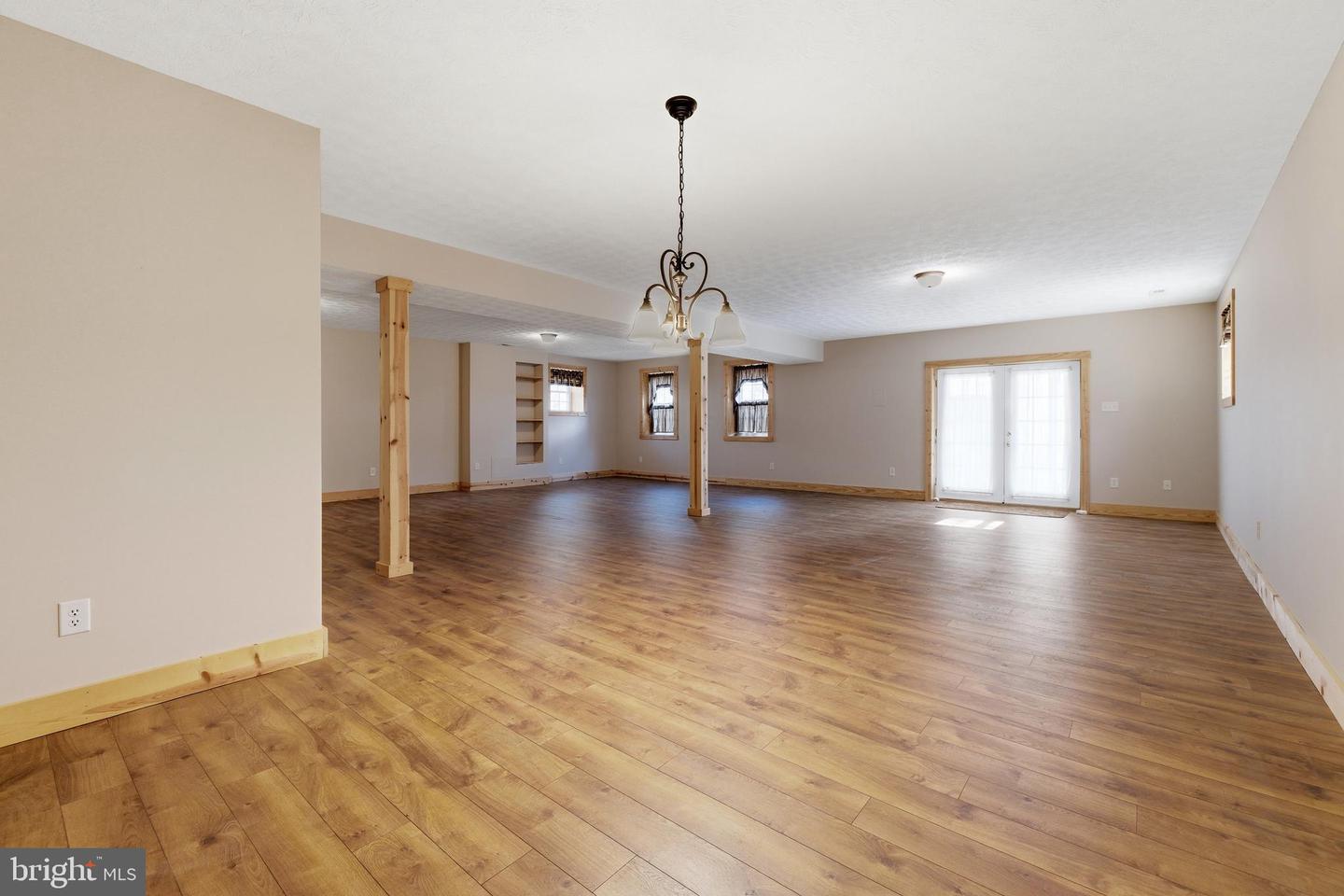 86 MAPLE AVE, MOUNT JACKSON, Virginia 22842, 3 Bedrooms Bedrooms, 10 Rooms Rooms,2 BathroomsBathrooms,Residential,For sale,86 MAPLE AVE,VASH2013646 MLS # VASH2013646