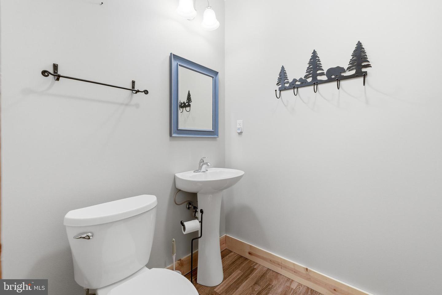 86 MAPLE AVE, MOUNT JACKSON, Virginia 22842, 3 Bedrooms Bedrooms, 10 Rooms Rooms,2 BathroomsBathrooms,Residential,For sale,86 MAPLE AVE,VASH2013646 MLS # VASH2013646