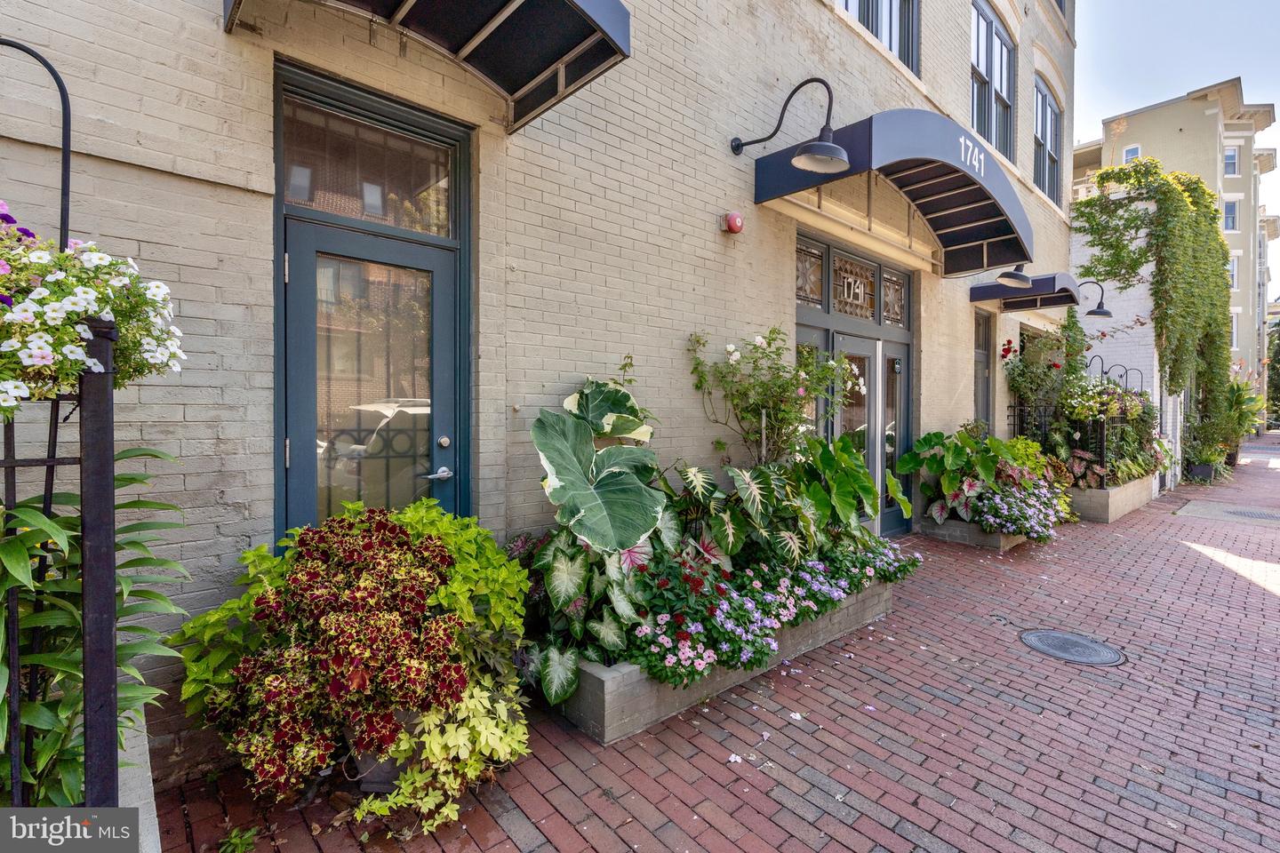 1741 JOHNSON AVE NW #301, WASHINGTON, District Of Columbia 20009, 2 Bedrooms Bedrooms, ,2 BathroomsBathrooms,Residential,For sale,1741 JOHNSON AVE NW #301,DCDC2247260 MLS # DCDC2247260