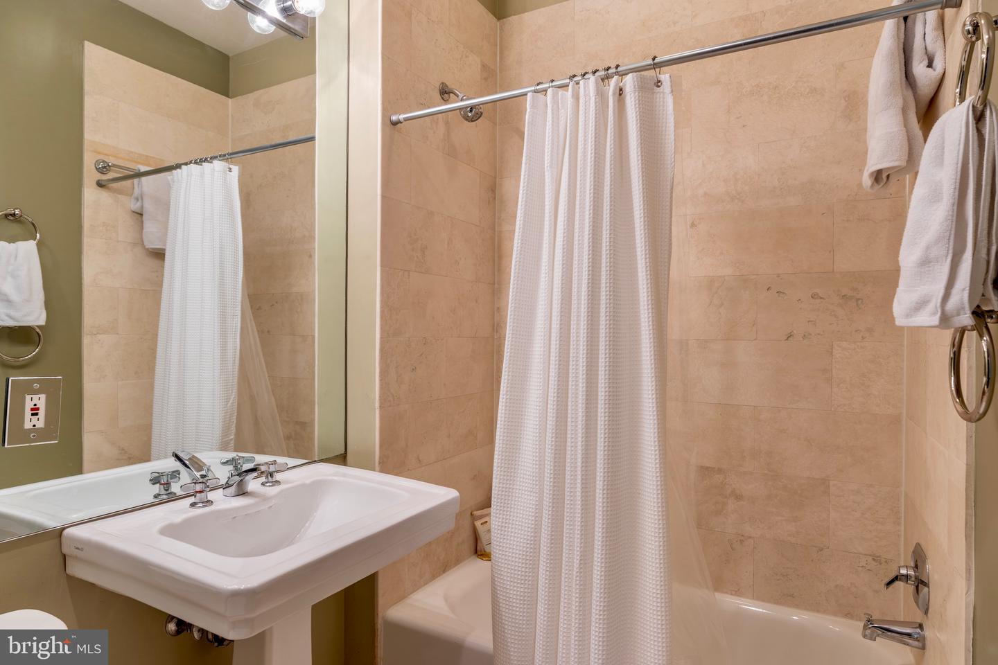 1741 JOHNSON AVE NW #301, WASHINGTON, District Of Columbia 20009, 2 Bedrooms Bedrooms, ,2 BathroomsBathrooms,Residential,For sale,1741 JOHNSON AVE NW #301,DCDC2247260 MLS # DCDC2247260