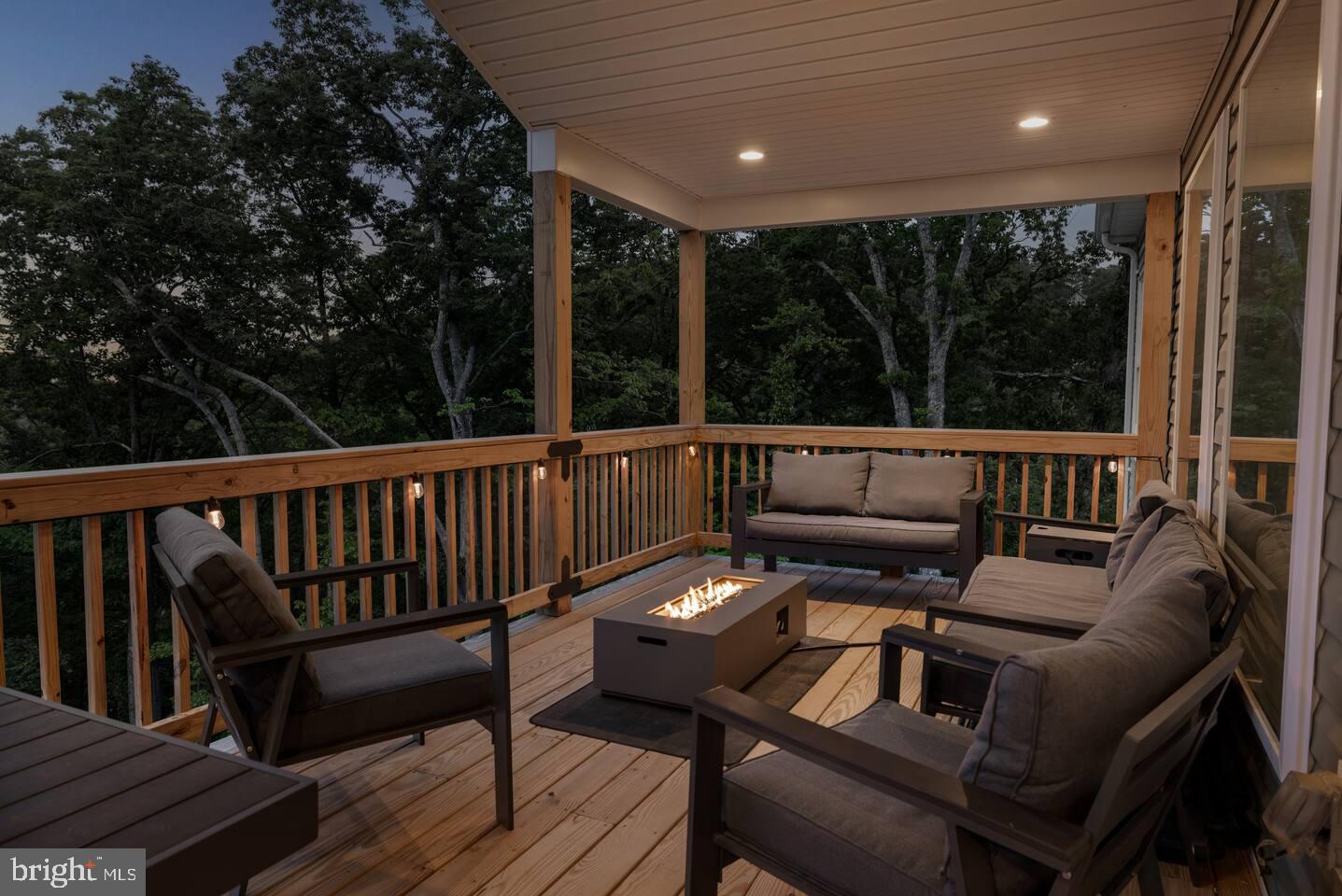 351 DONNA CT, FRONT ROYAL, Virginia 22630, 4 Bedrooms Bedrooms, 7 Rooms Rooms,3 BathroomsBathrooms,Residential,For sale,351 DONNA CT,VAWR2013482 MLS # VAWR2013482