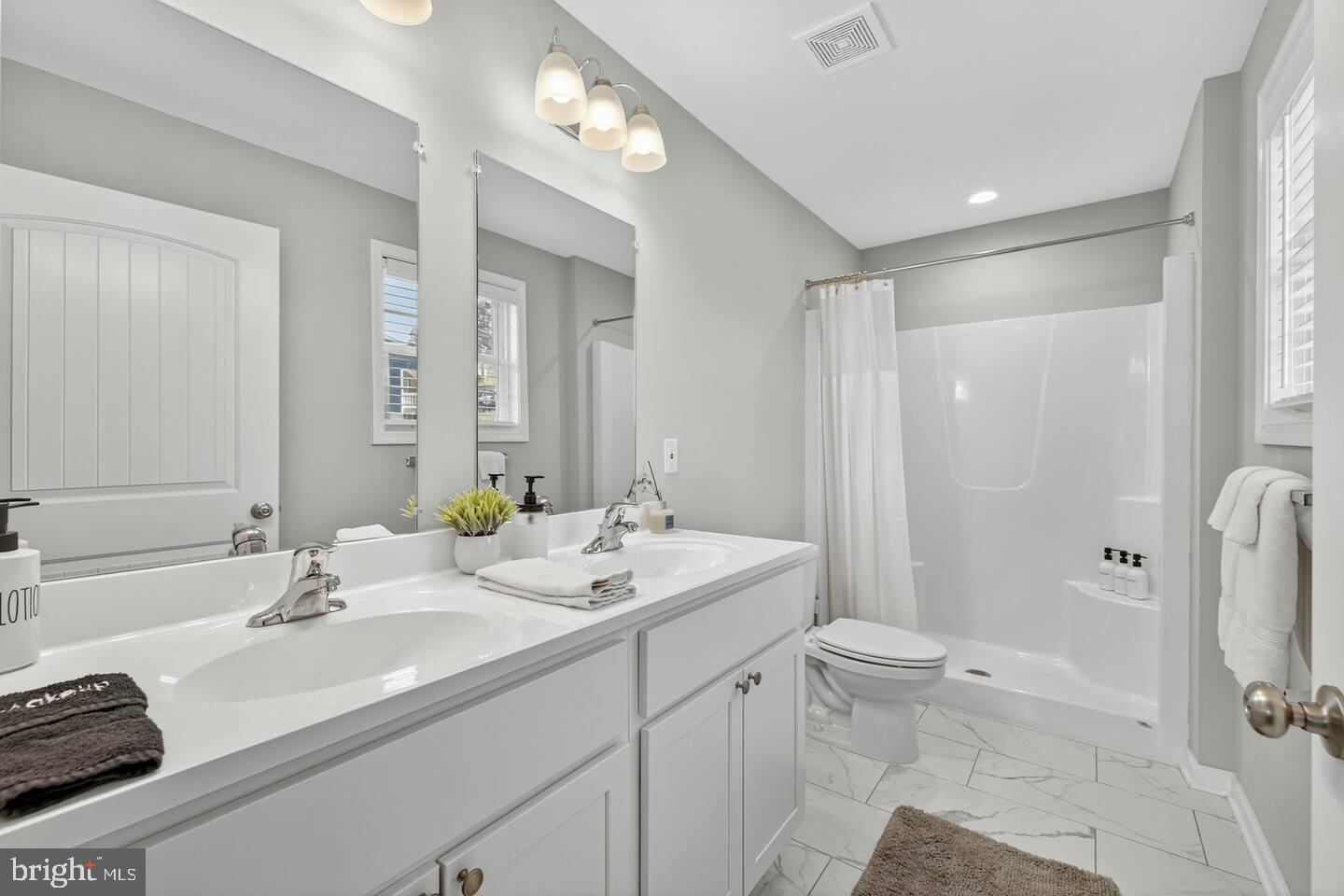 351 DONNA CT, FRONT ROYAL, Virginia 22630, 4 Bedrooms Bedrooms, 7 Rooms Rooms,3 BathroomsBathrooms,Residential,For sale,351 DONNA CT,VAWR2013482 MLS # VAWR2013482