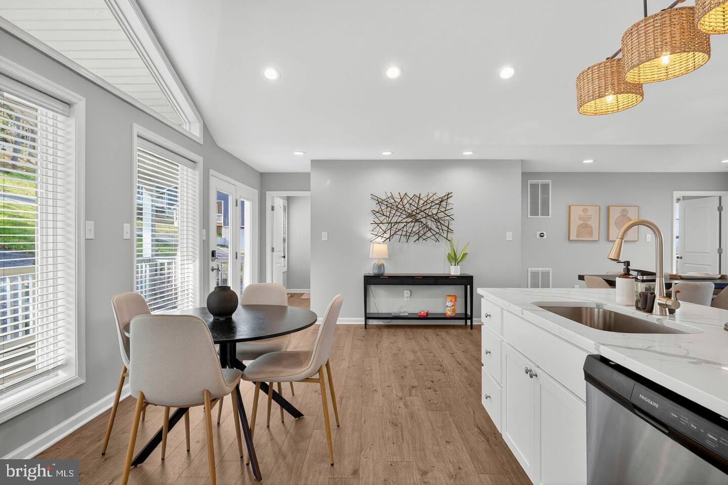 351 DONNA CT, FRONT ROYAL, Virginia 22630, 4 Bedrooms Bedrooms, 7 Rooms Rooms,3 BathroomsBathrooms,Residential,For sale,351 DONNA CT,VAWR2013482 MLS # VAWR2013482