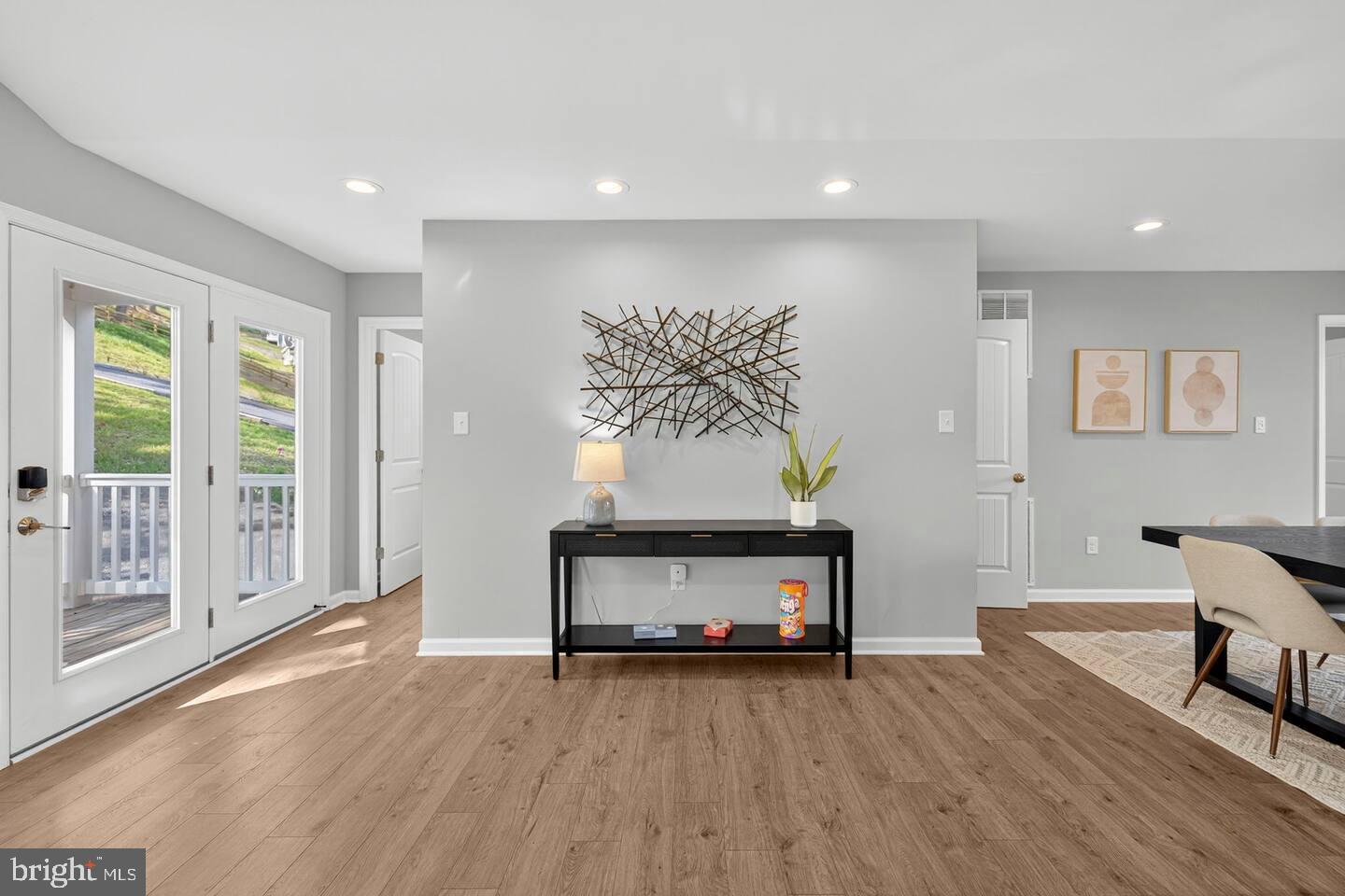 351 DONNA CT, FRONT ROYAL, Virginia 22630, 4 Bedrooms Bedrooms, 7 Rooms Rooms,3 BathroomsBathrooms,Residential,For sale,351 DONNA CT,VAWR2013482 MLS # VAWR2013482