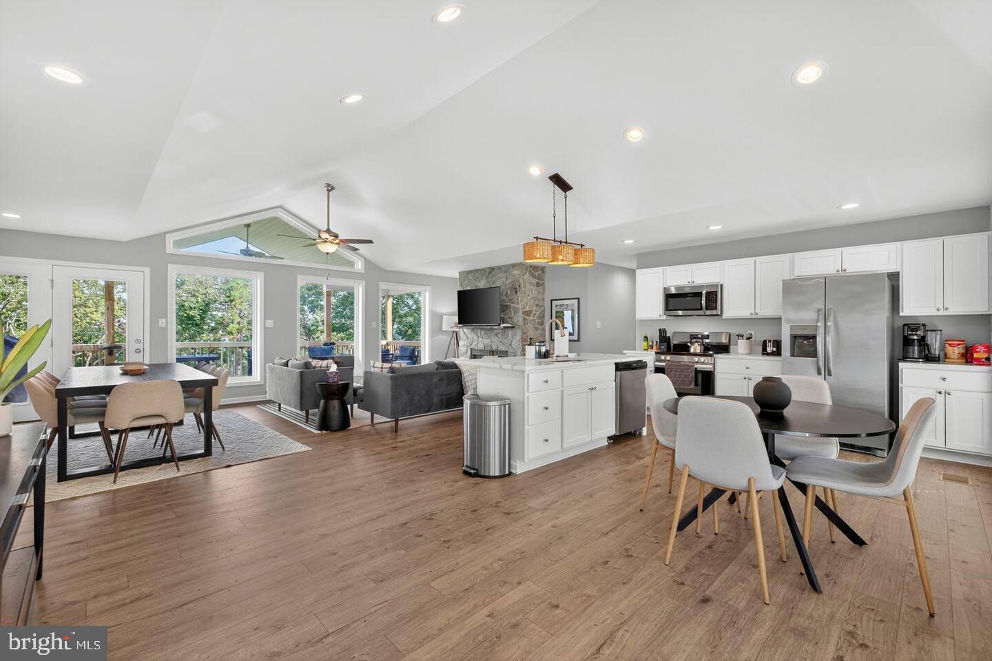 351 DONNA CT, FRONT ROYAL, Virginia 22630, 4 Bedrooms Bedrooms, 7 Rooms Rooms,3 BathroomsBathrooms,Residential,For sale,351 DONNA CT,VAWR2013482 MLS # VAWR2013482