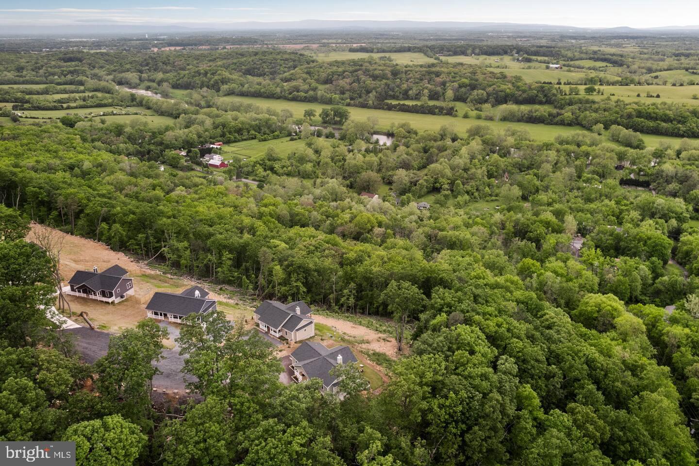 351 DONNA CT, FRONT ROYAL, Virginia 22630, 4 Bedrooms Bedrooms, 7 Rooms Rooms,3 BathroomsBathrooms,Residential,For sale,351 DONNA CT,VAWR2013482 MLS # VAWR2013482