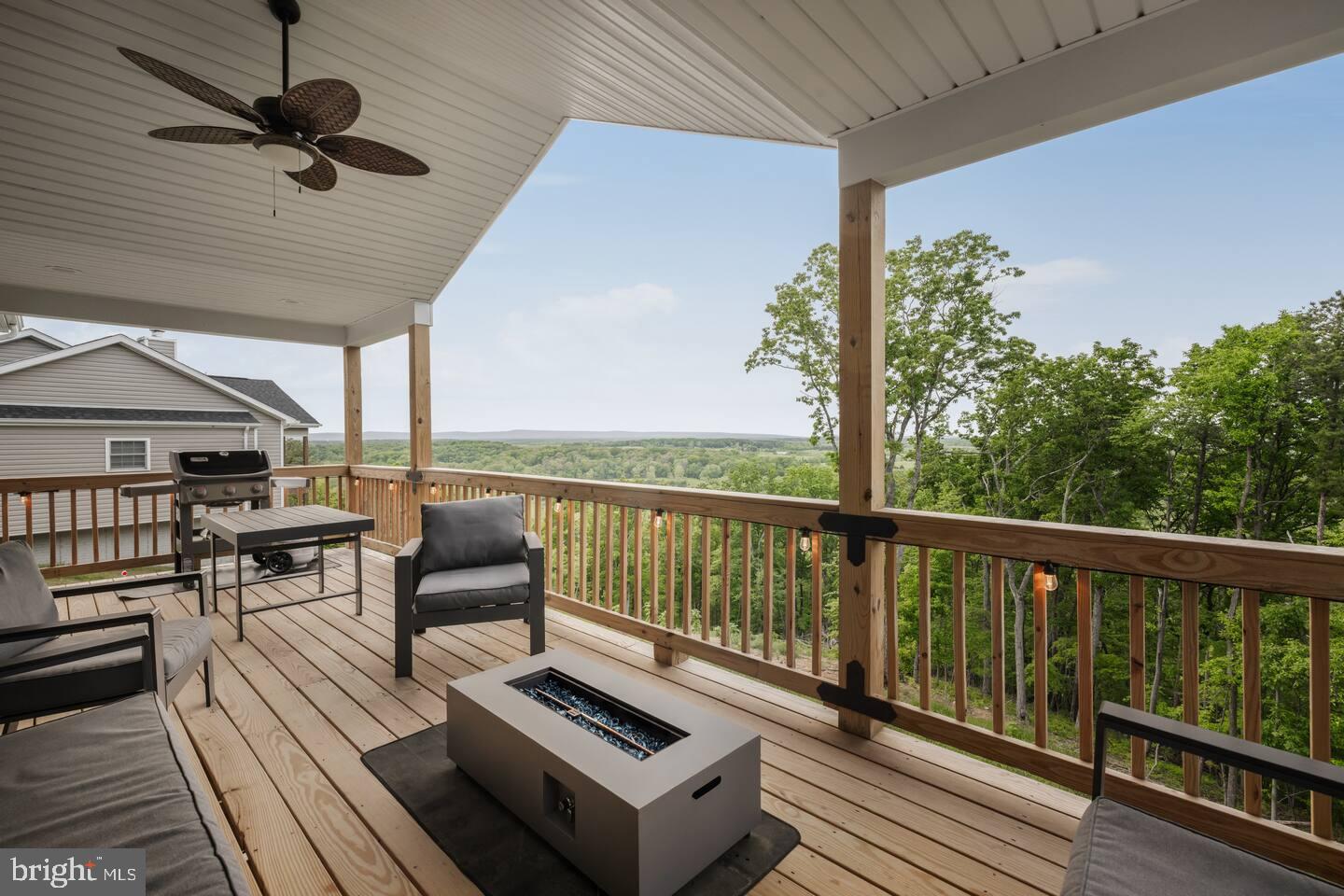 351 DONNA CT, FRONT ROYAL, Virginia 22630, 4 Bedrooms Bedrooms, 7 Rooms Rooms,3 BathroomsBathrooms,Residential,For sale,351 DONNA CT,VAWR2013482 MLS # VAWR2013482