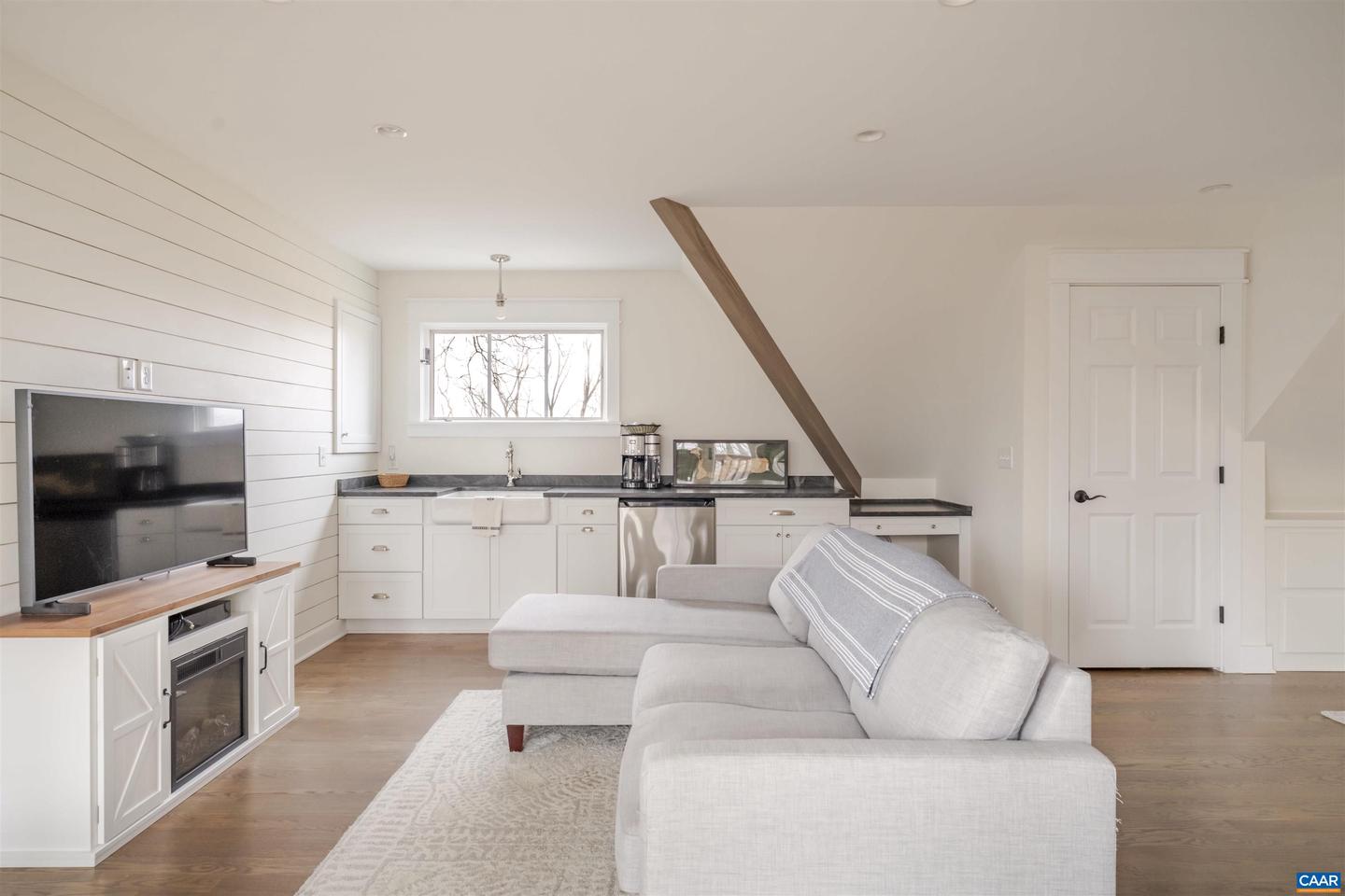 765 SUMMIT RIDGE PT, CHARLOTTESVILLE, Virginia 22911, 6 Bedrooms Bedrooms, ,5 BathroomsBathrooms,Residential,For sale,765 SUMMIT RIDGE PT,673557 MLS # 673557 765 SUMMIT RIDGE PT, CHARLOTTESVILLE, Virginia 22911, 6 Bedrooms Bedrooms, ,5 BathroomsBathrooms,Residential,For sale,765 SUMMIT RIDGE PT,673557 MLS # 673557