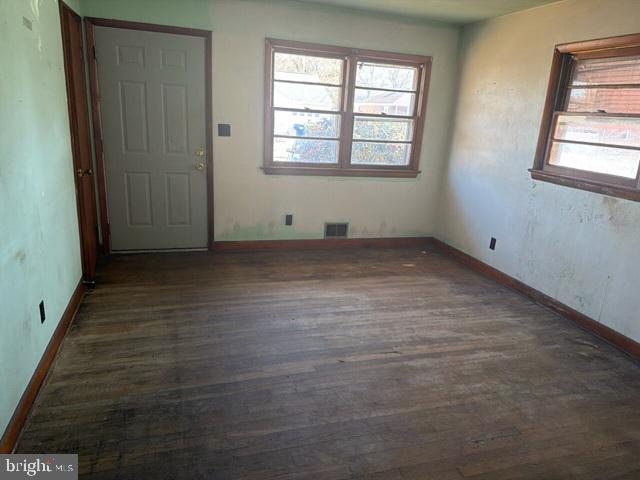 2441 ALDER ST, NORFOLK, Virginia 23513, 3 Bedrooms Bedrooms, 6 Rooms Rooms,1 BathroomBathrooms,Residential,For sale,2441 ALDER ST,VANF2000098 MLS # VANF2000098 2441 ALDER ST, NORFOLK, Virginia 23513, 3 Bedrooms Bedrooms, 6 Rooms Rooms,1 BathroomBathrooms,Residential,For sale,2441 ALDER ST,VANF2000098 MLS # VANF2000098