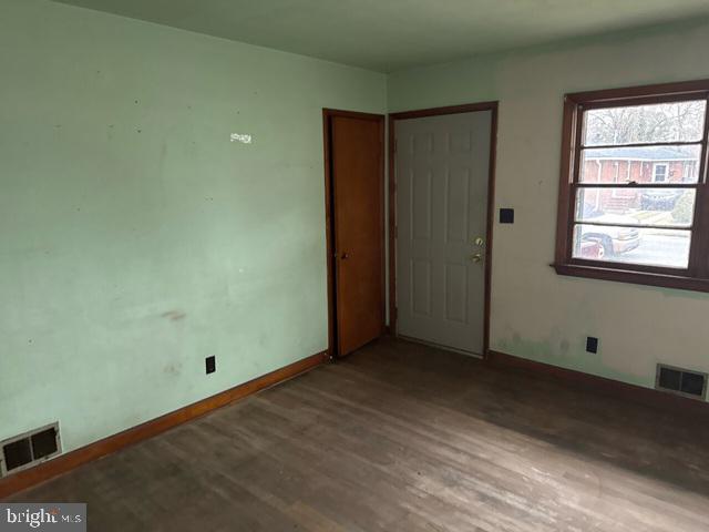 2441 ALDER ST, NORFOLK, Virginia 23513, 3 Bedrooms Bedrooms, 6 Rooms Rooms,1 BathroomBathrooms,Residential,For sale,2441 ALDER ST,VANF2000098 MLS # VANF2000098 2441 ALDER ST, NORFOLK, Virginia 23513, 3 Bedrooms Bedrooms, 6 Rooms Rooms,1 BathroomBathrooms,Residential,For sale,2441 ALDER ST,VANF2000098 MLS # VANF2000098