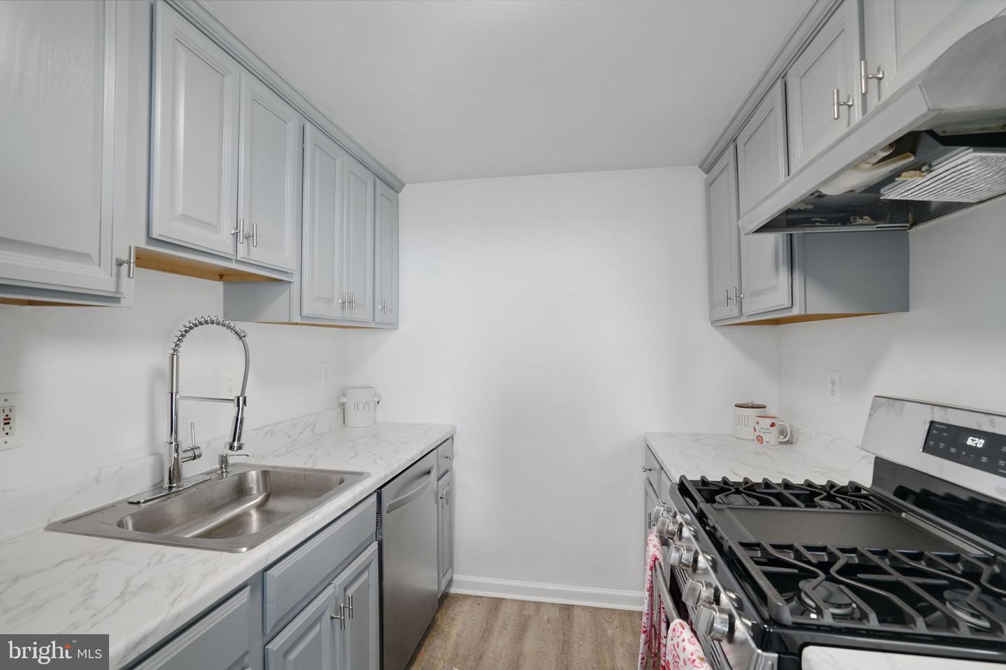4600 DUKE ST #1613, ALEXANDRIA, Virginia 22304, 2 Bedrooms Bedrooms, ,1 BathroomBathrooms,Residential,For sale,4600 DUKE ST #1613,VAAX2054392 MLS # VAAX2054392 4600 DUKE ST #1613, ALEXANDRIA, Virginia 22304, 2 Bedrooms Bedrooms, ,1 BathroomBathrooms,Residential,For sale,4600 DUKE ST #1613,VAAX2054392 MLS # VAAX2054392