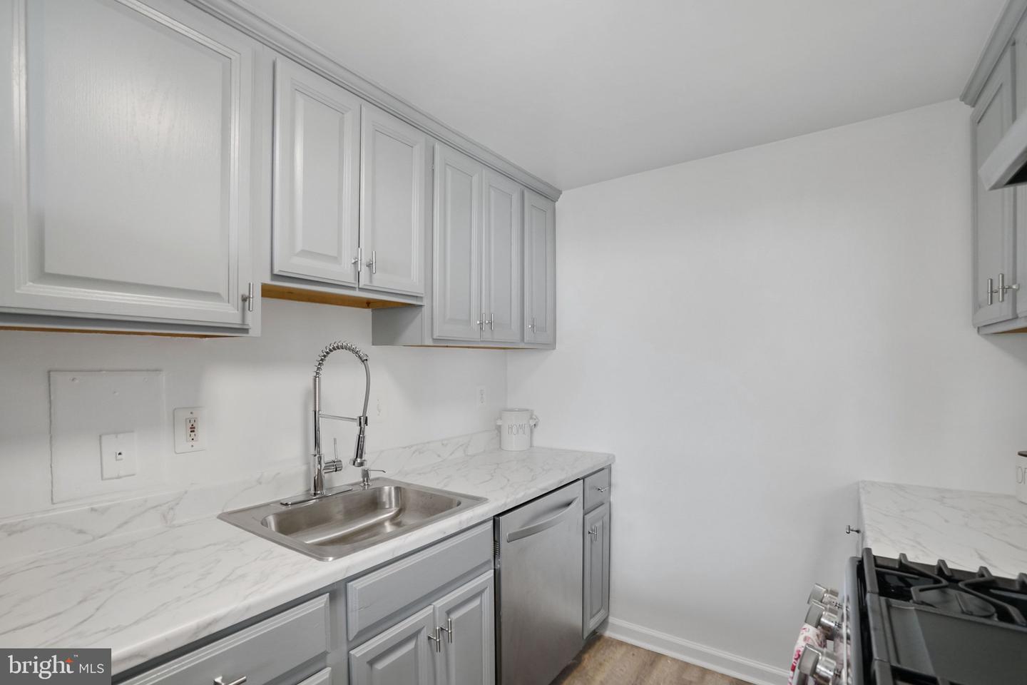 4600 DUKE ST #1613, ALEXANDRIA, Virginia 22304, 2 Bedrooms Bedrooms, ,1 BathroomBathrooms,Residential,For sale,4600 DUKE ST #1613,VAAX2054392 MLS # VAAX2054392 4600 DUKE ST #1613, ALEXANDRIA, Virginia 22304, 2 Bedrooms Bedrooms, ,1 BathroomBathrooms,Residential,For sale,4600 DUKE ST #1613,VAAX2054392 MLS # VAAX2054392