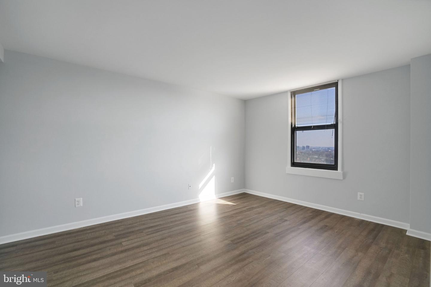 4600 DUKE ST #1613, ALEXANDRIA, Virginia 22304, 2 Bedrooms Bedrooms, ,1 BathroomBathrooms,Residential,For sale,4600 DUKE ST #1613,VAAX2054392 MLS # VAAX2054392 4600 DUKE ST #1613, ALEXANDRIA, Virginia 22304, 2 Bedrooms Bedrooms, ,1 BathroomBathrooms,Residential,For sale,4600 DUKE ST #1613,VAAX2054392 MLS # VAAX2054392