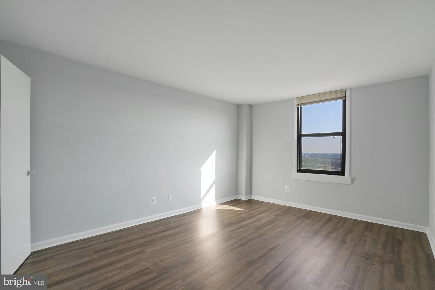 4600 DUKE ST #1613, ALEXANDRIA, Virginia 22304, 2 Bedrooms Bedrooms, ,1 BathroomBathrooms,Residential,For sale,4600 DUKE ST #1613,VAAX2054392 MLS # VAAX2054392 4600 DUKE ST #1613, ALEXANDRIA, Virginia 22304, 2 Bedrooms Bedrooms, ,1 BathroomBathrooms,Residential,For sale,4600 DUKE ST #1613,VAAX2054392 MLS # VAAX2054392