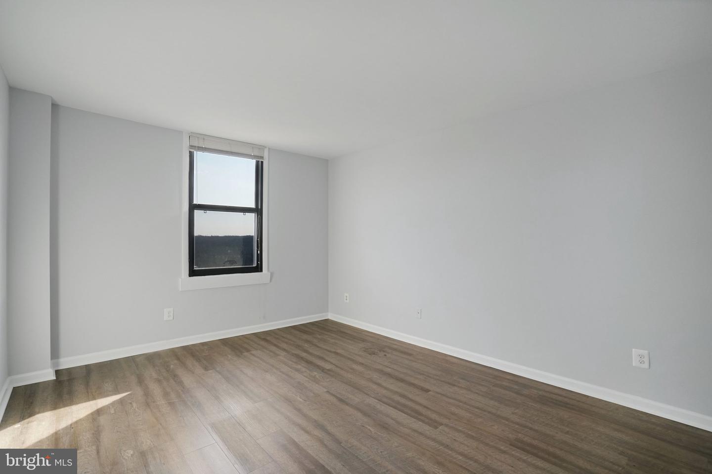 4600 DUKE ST #1613, ALEXANDRIA, Virginia 22304, 2 Bedrooms Bedrooms, ,1 BathroomBathrooms,Residential,For sale,4600 DUKE ST #1613,VAAX2054392 MLS # VAAX2054392 4600 DUKE ST #1613, ALEXANDRIA, Virginia 22304, 2 Bedrooms Bedrooms, ,1 BathroomBathrooms,Residential,For sale,4600 DUKE ST #1613,VAAX2054392 MLS # VAAX2054392