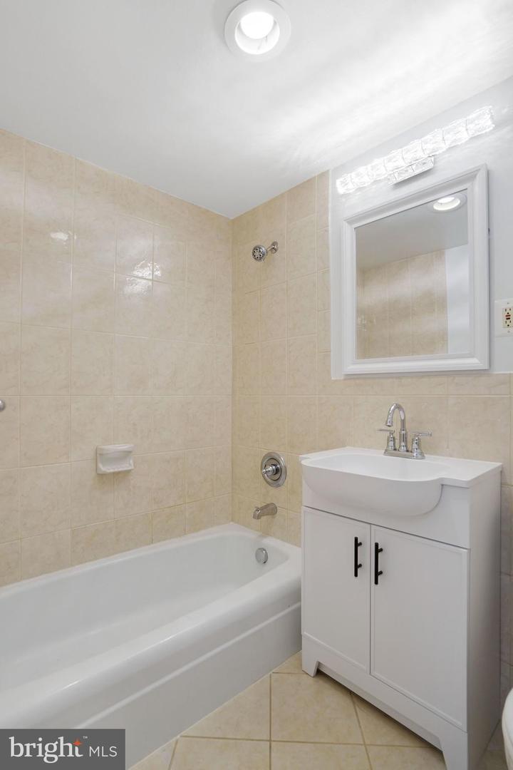4600 DUKE ST #1613, ALEXANDRIA, Virginia 22304, 2 Bedrooms Bedrooms, ,1 BathroomBathrooms,Residential,For sale,4600 DUKE ST #1613,VAAX2054392 MLS # VAAX2054392 4600 DUKE ST #1613, ALEXANDRIA, Virginia 22304, 2 Bedrooms Bedrooms, ,1 BathroomBathrooms,Residential,For sale,4600 DUKE ST #1613,VAAX2054392 MLS # VAAX2054392