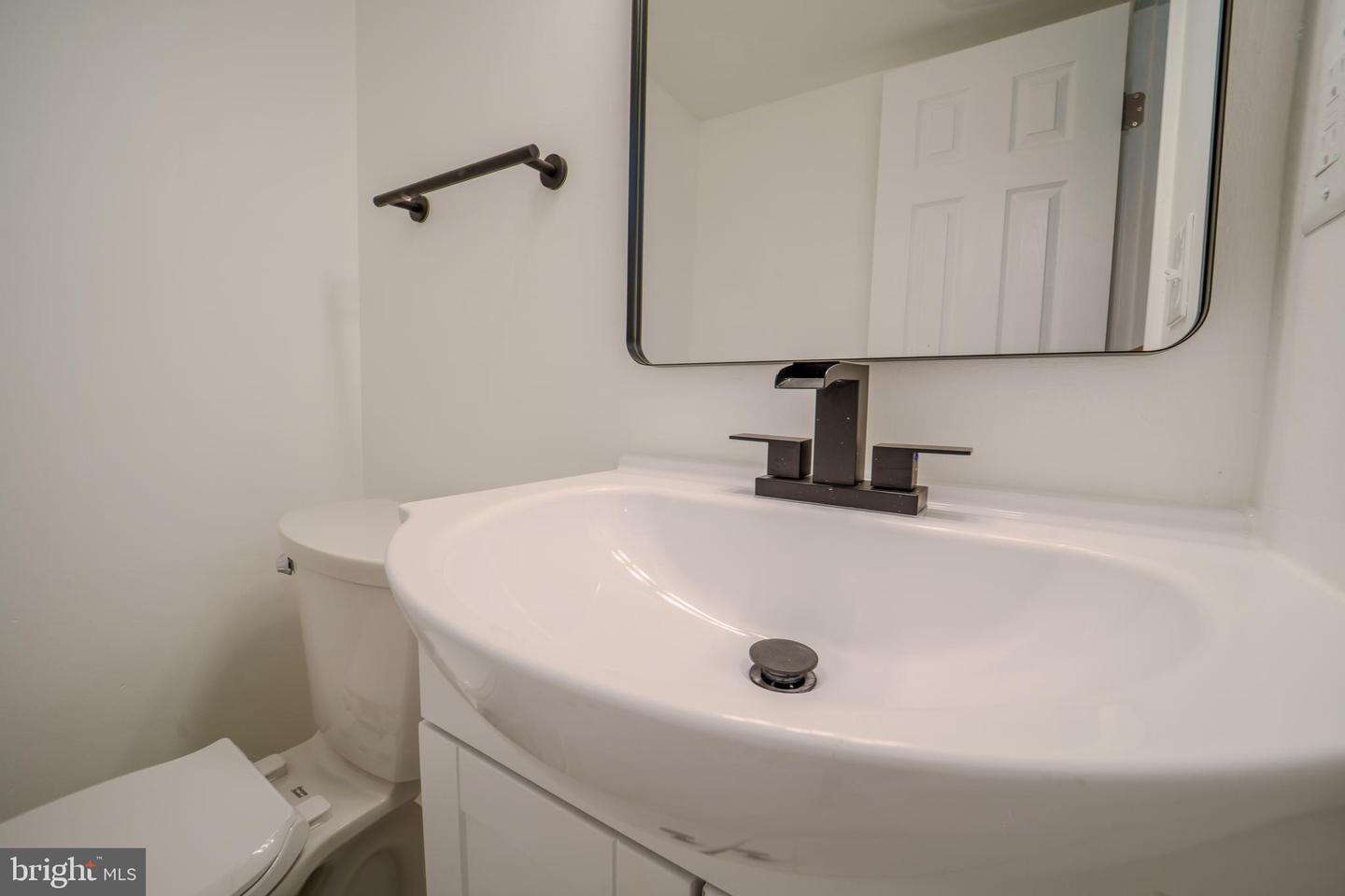 4415 ENSBROOK LN, WOODBRIDGE, Virginia 22193, 3 Bedrooms Bedrooms, ,3 BathroomsBathrooms,Residential,For sale,4415 ENSBROOK LN,VAPW2113064 MLS # VAPW2113064