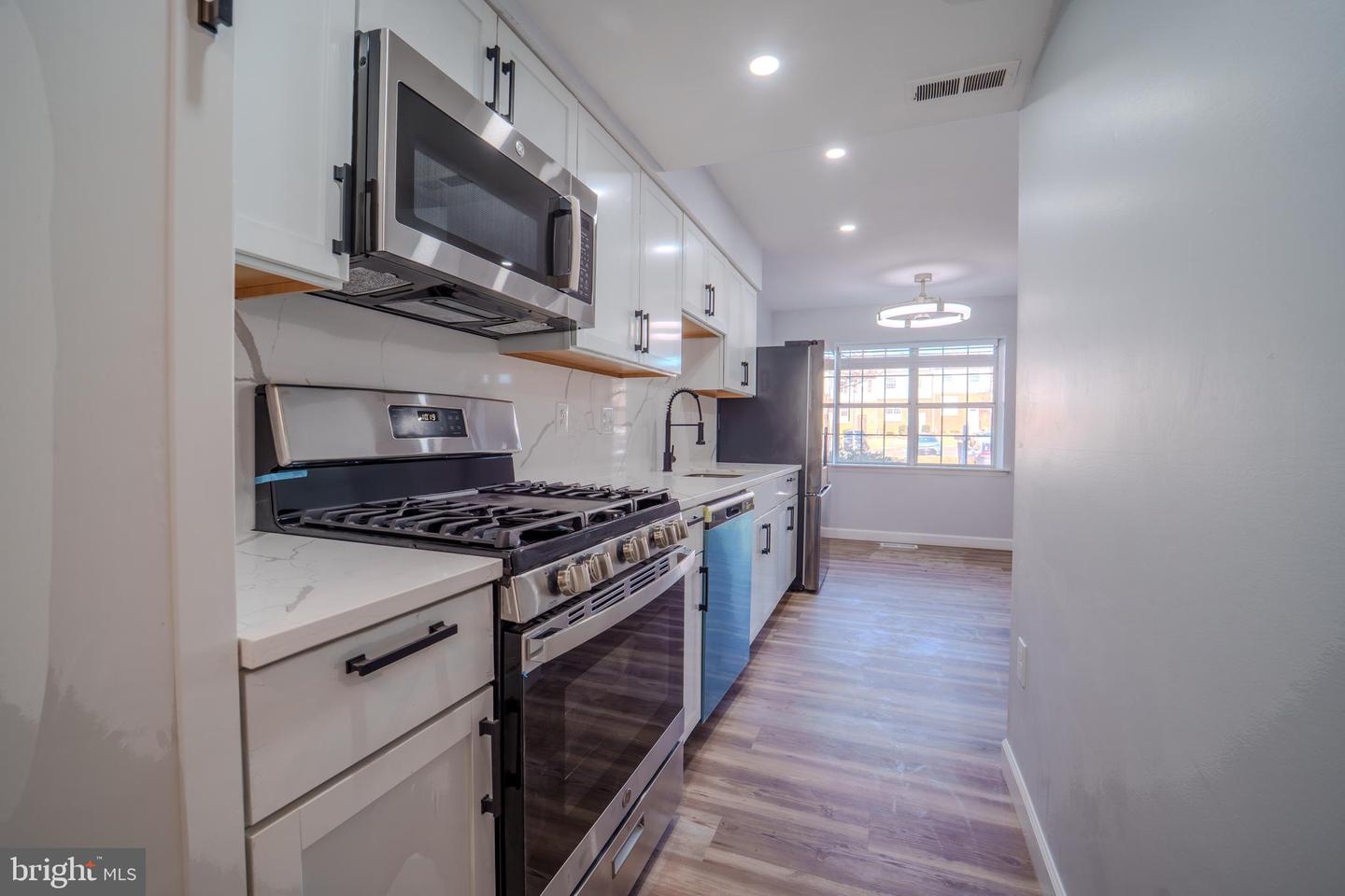 4415 ENSBROOK LN, WOODBRIDGE, Virginia 22193, 3 Bedrooms Bedrooms, ,3 BathroomsBathrooms,Residential,For sale,4415 ENSBROOK LN,VAPW2113064 MLS # VAPW2113064