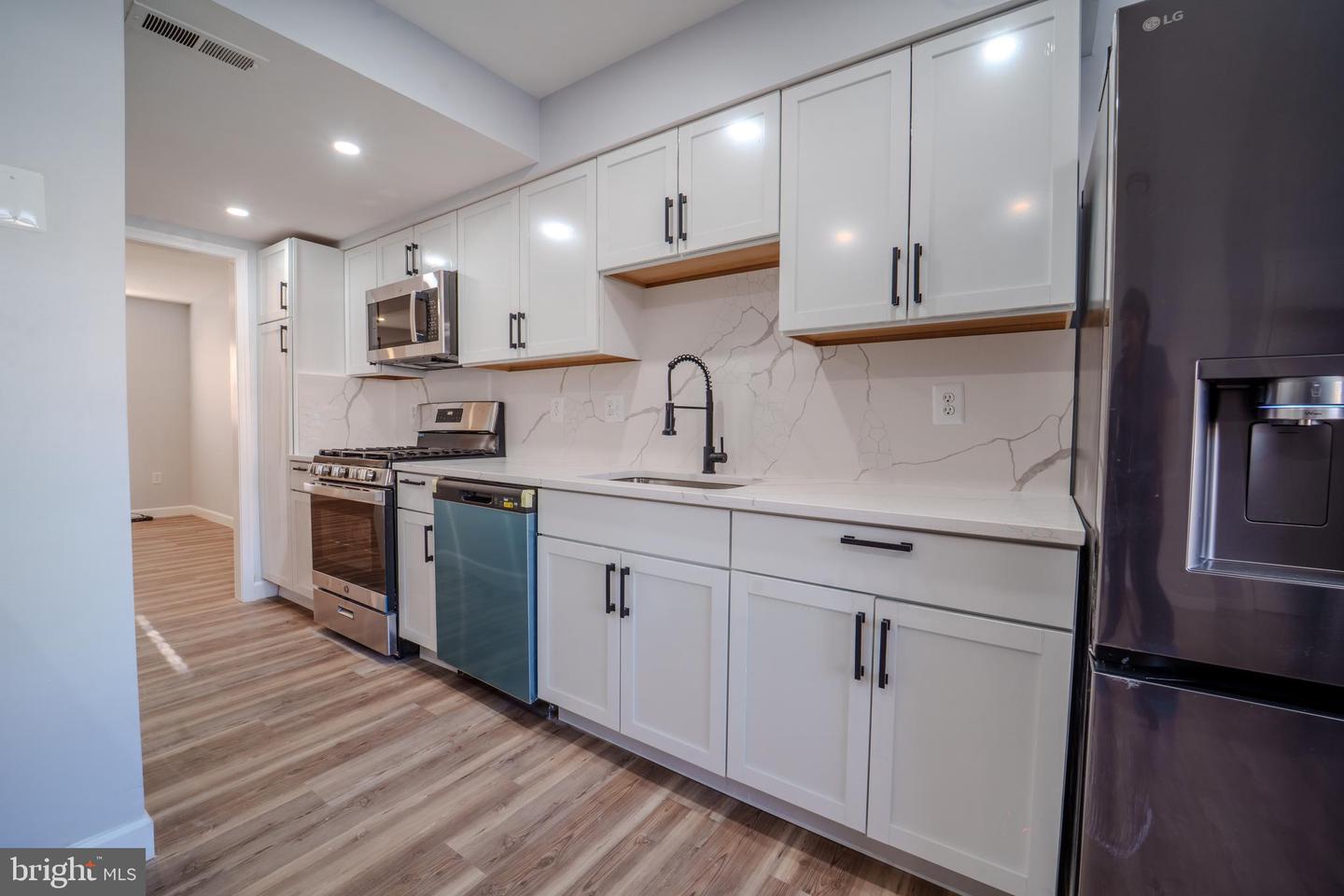 4415 ENSBROOK LN, WOODBRIDGE, Virginia 22193, 3 Bedrooms Bedrooms, ,3 BathroomsBathrooms,Residential,For sale,4415 ENSBROOK LN,VAPW2113064 MLS # VAPW2113064