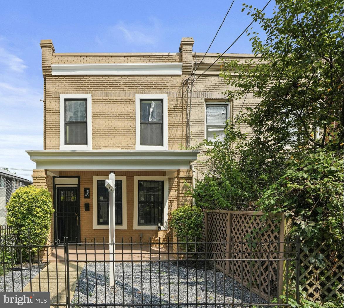 1845 CORCORAN ST NE, WASHINGTON, District Of Columbia 20002, 2 Bedrooms Bedrooms, ,1 BathroomBathrooms,Residential,For sale,1845 CORCORAN ST NE,DCDC2212780 MLS # DCDC2212780