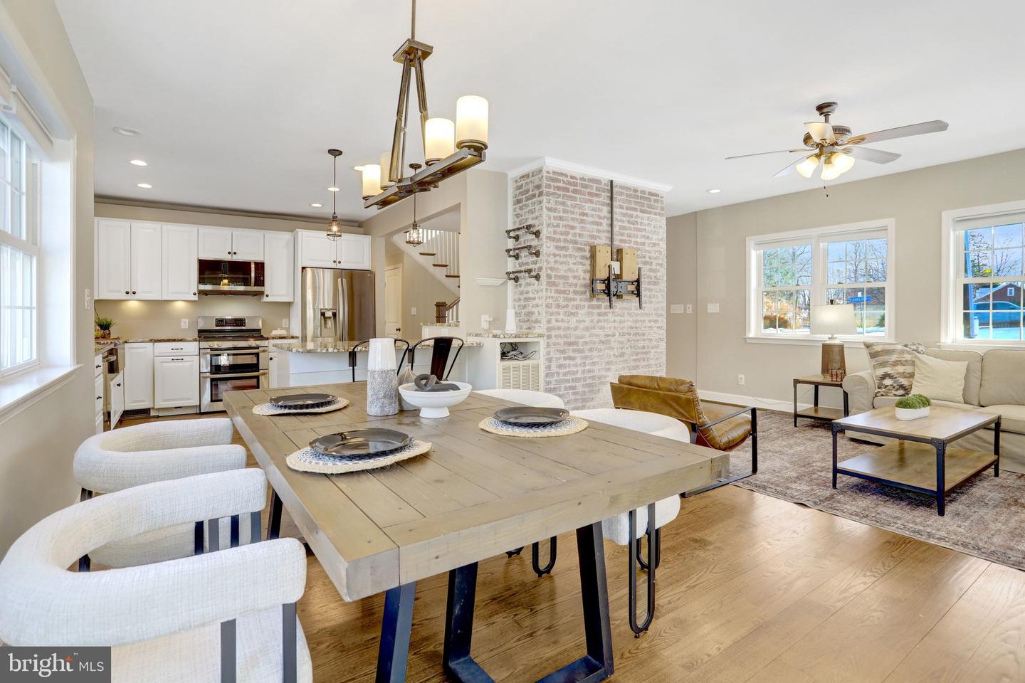 6940 CAVALIER TRL, FALLS CHURCH, Virginia 22042, 4 Bedrooms Bedrooms, ,4 BathroomsBathrooms,Residential,For sale,6940 CAVALIER TRL,VAFX2270158 MLS # VAFX2270158