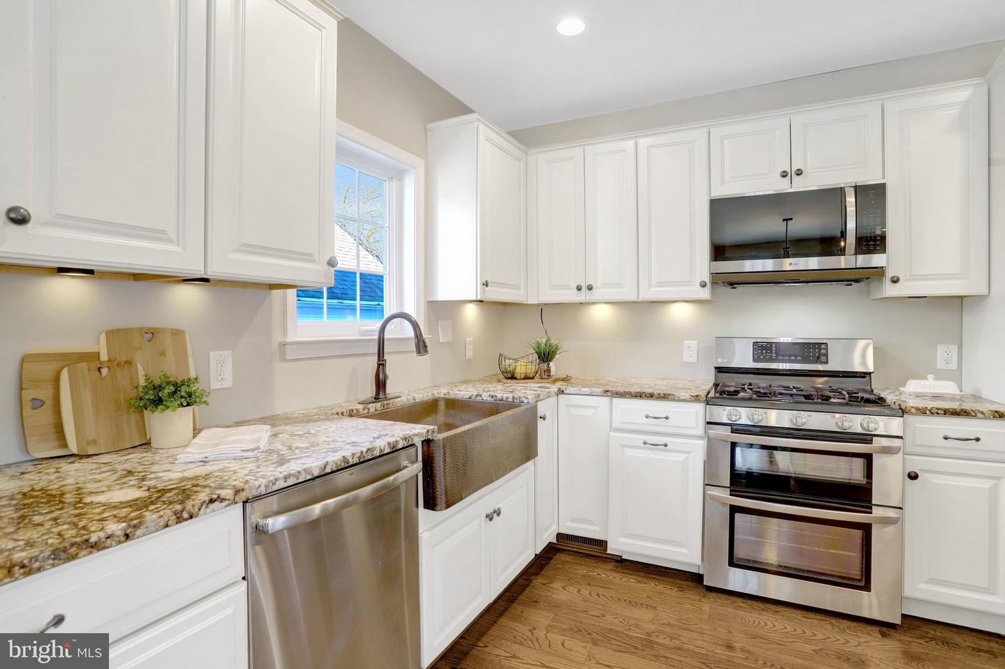 6940 CAVALIER TRL, FALLS CHURCH, Virginia 22042, 4 Bedrooms Bedrooms, ,4 BathroomsBathrooms,Residential,For sale,6940 CAVALIER TRL,VAFX2270158 MLS # VAFX2270158