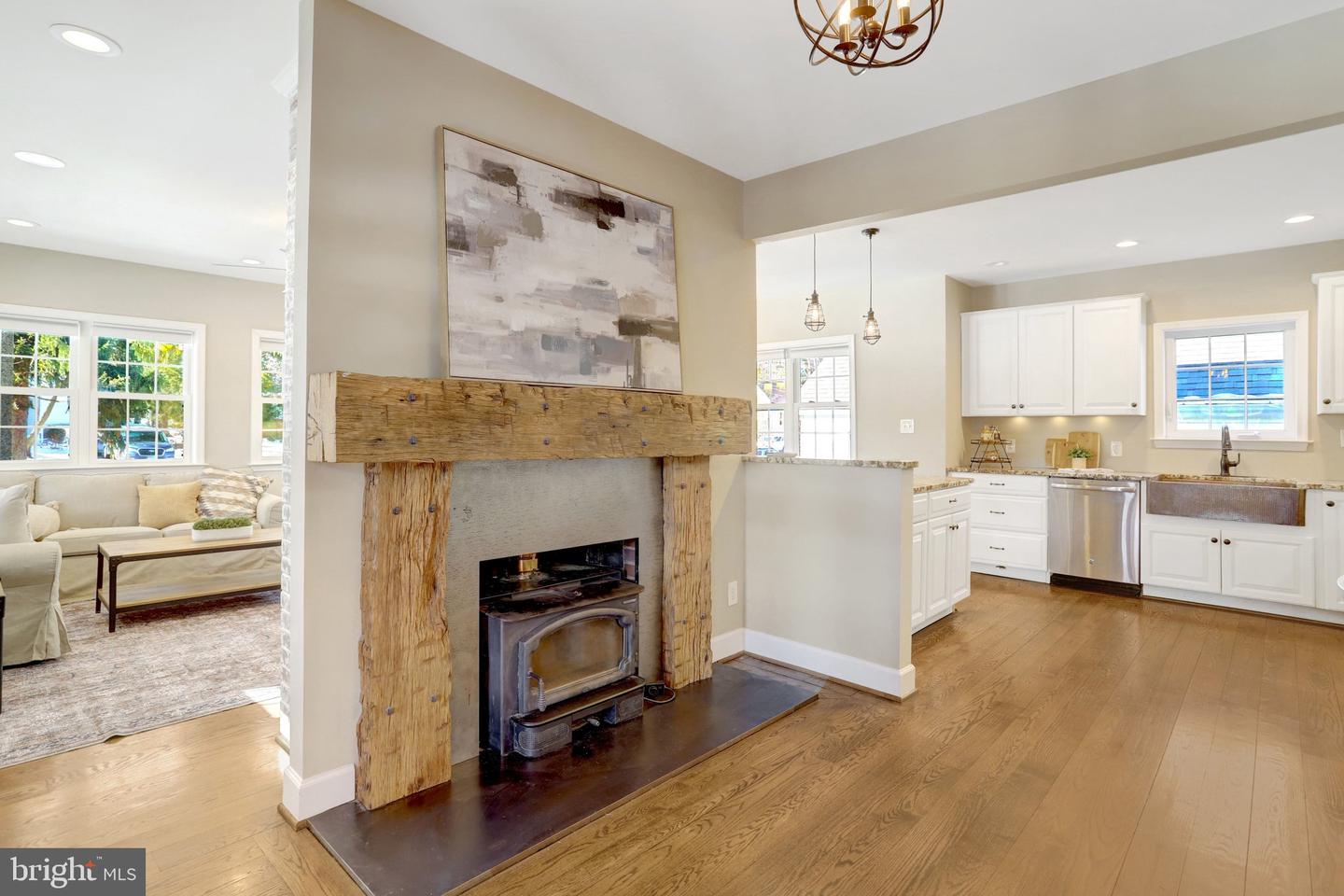 6940 CAVALIER TRL, FALLS CHURCH, Virginia 22042, 4 Bedrooms Bedrooms, ,4 BathroomsBathrooms,Residential,For sale,6940 CAVALIER TRL,VAFX2270158 MLS # VAFX2270158