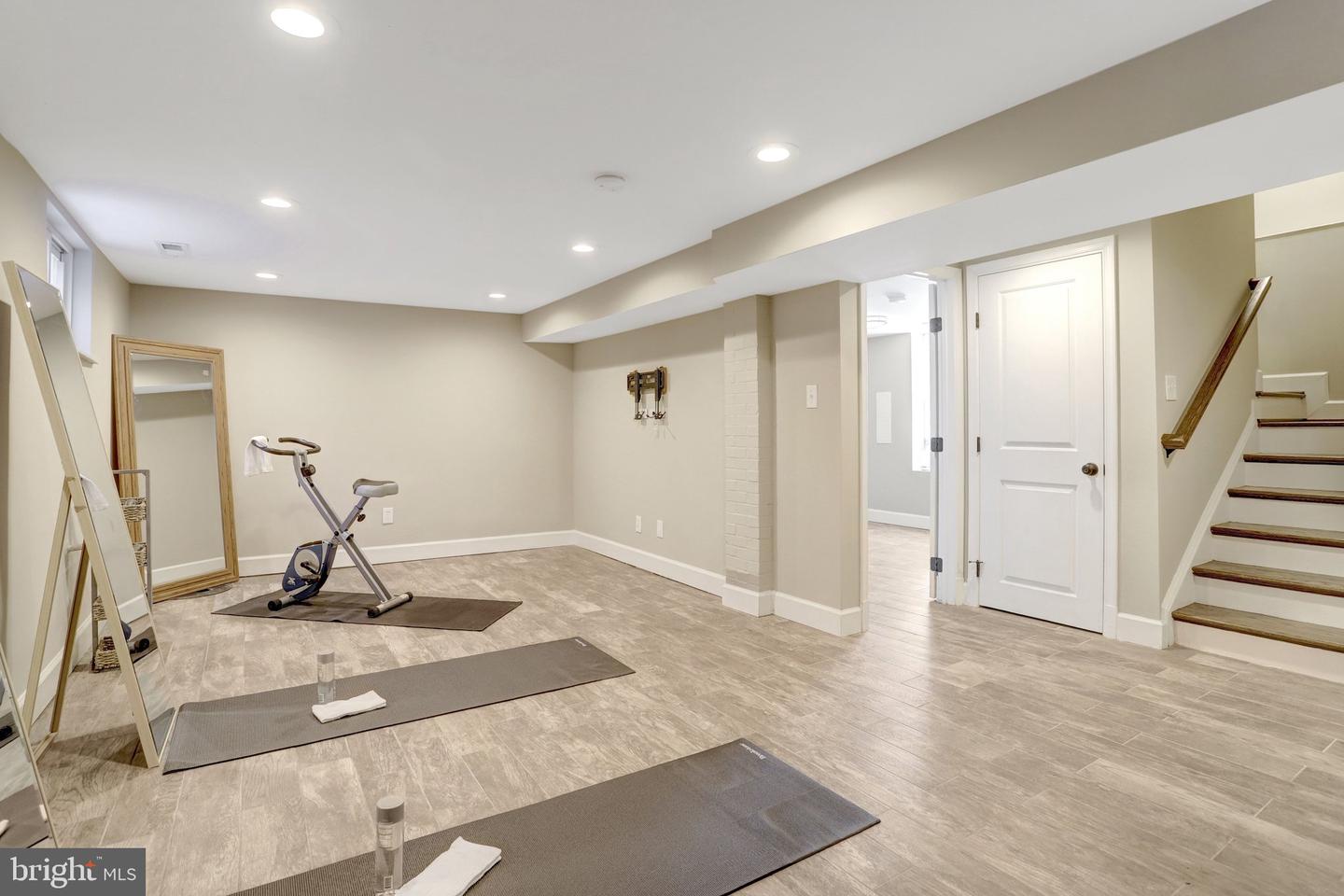 6940 CAVALIER TRL, FALLS CHURCH, Virginia 22042, 4 Bedrooms Bedrooms, ,4 BathroomsBathrooms,Residential,For sale,6940 CAVALIER TRL,VAFX2270158 MLS # VAFX2270158