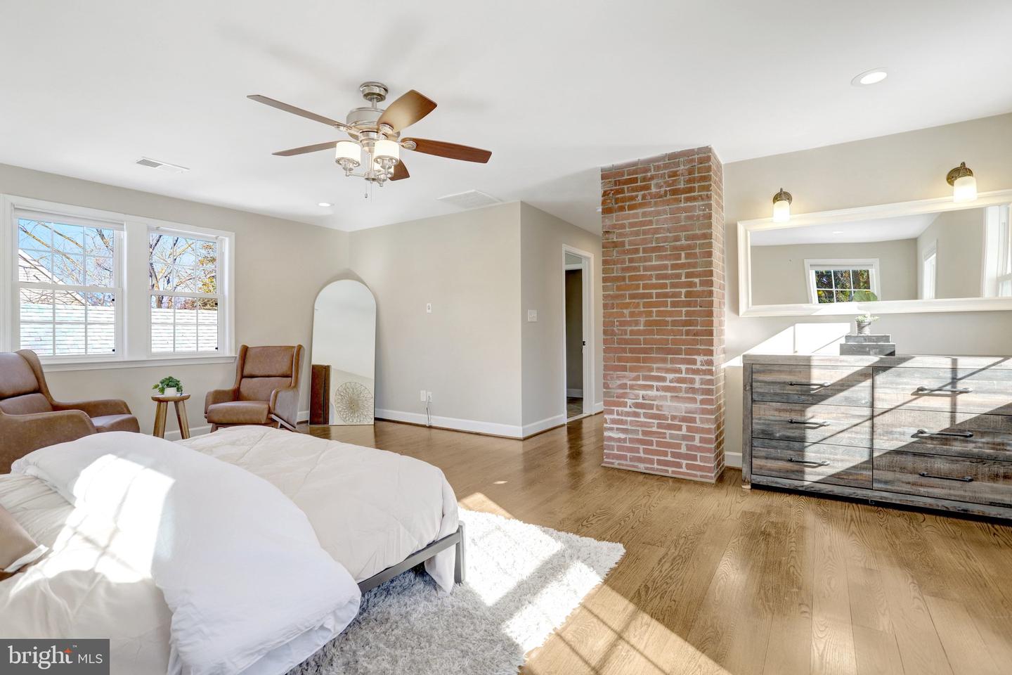 6940 CAVALIER TRL, FALLS CHURCH, Virginia 22042, 4 Bedrooms Bedrooms, ,4 BathroomsBathrooms,Residential,For sale,6940 CAVALIER TRL,VAFX2270158 MLS # VAFX2270158