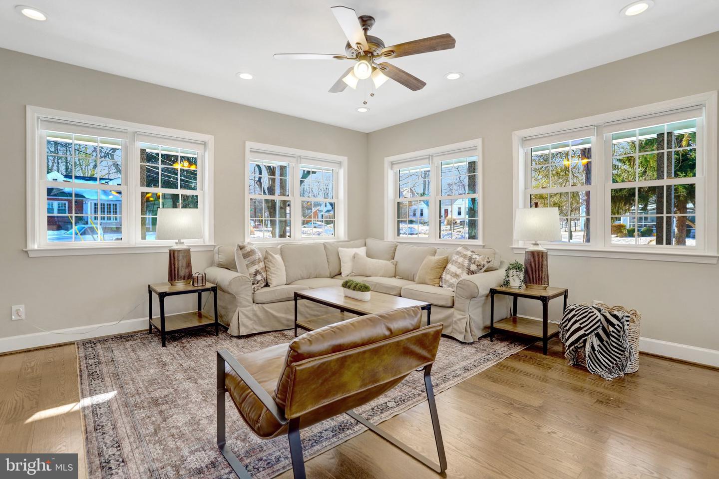 6940 CAVALIER TRL, FALLS CHURCH, Virginia 22042, 4 Bedrooms Bedrooms, ,4 BathroomsBathrooms,Residential,For sale,6940 CAVALIER TRL,VAFX2270158 MLS # VAFX2270158