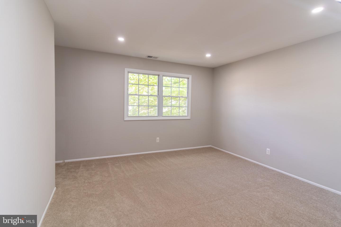 10622 MOCKINGBIRD LN, SPOTSYLVANIA, Virginia 22553, 3 Bedrooms Bedrooms, ,1 BathroomBathrooms,Residential,For sale,10622 MOCKINGBIRD LN,VASP2036726 MLS # VASP2036726