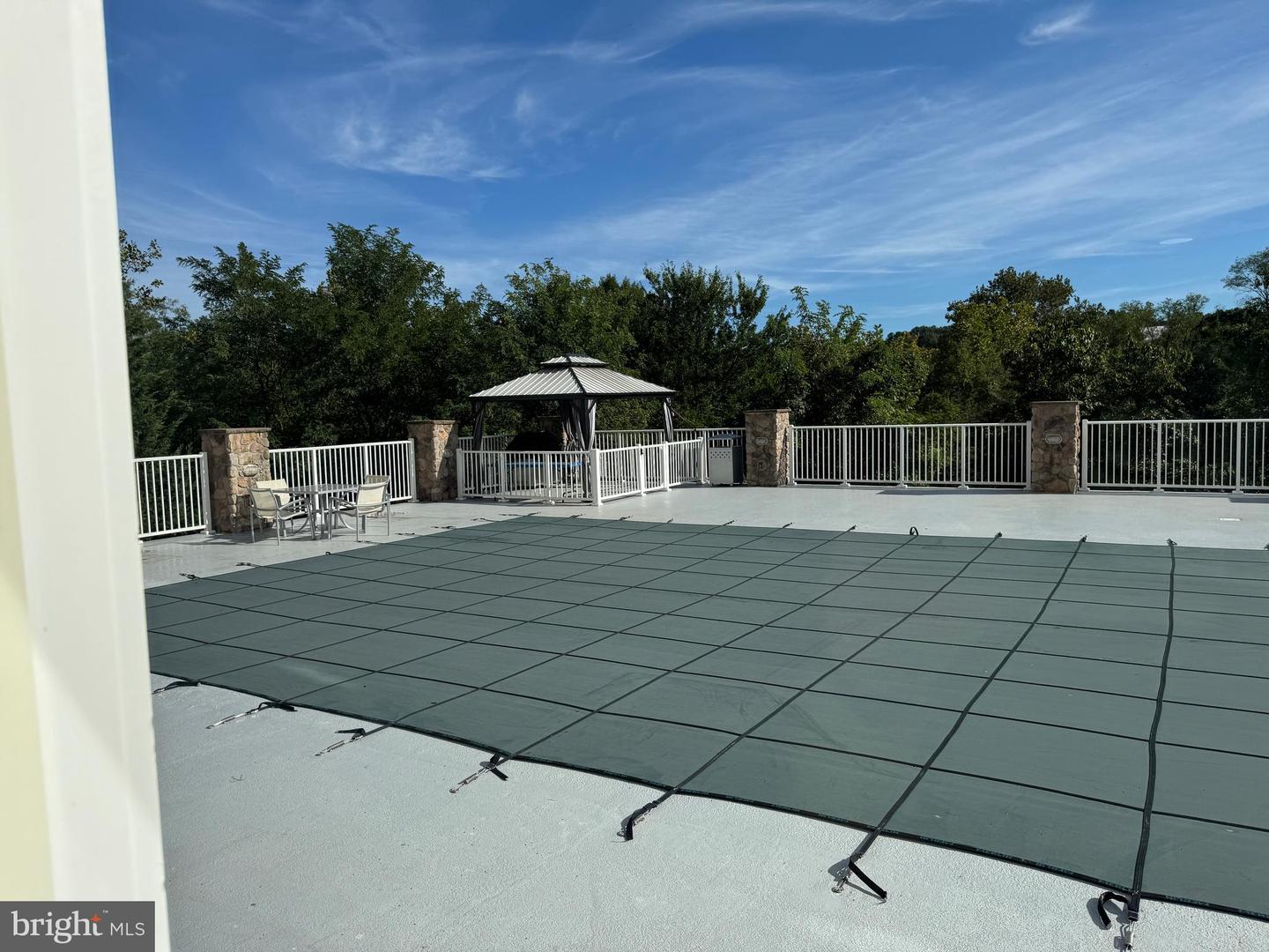 6301 EDSALL RD #102, ALEXANDRIA, Virginia 22312, 2 Bedrooms Bedrooms, ,2 BathroomsBathrooms,Residential,For sale,6301 EDSALL RD #102,VAFX2275306 MLS # VAFX2275306